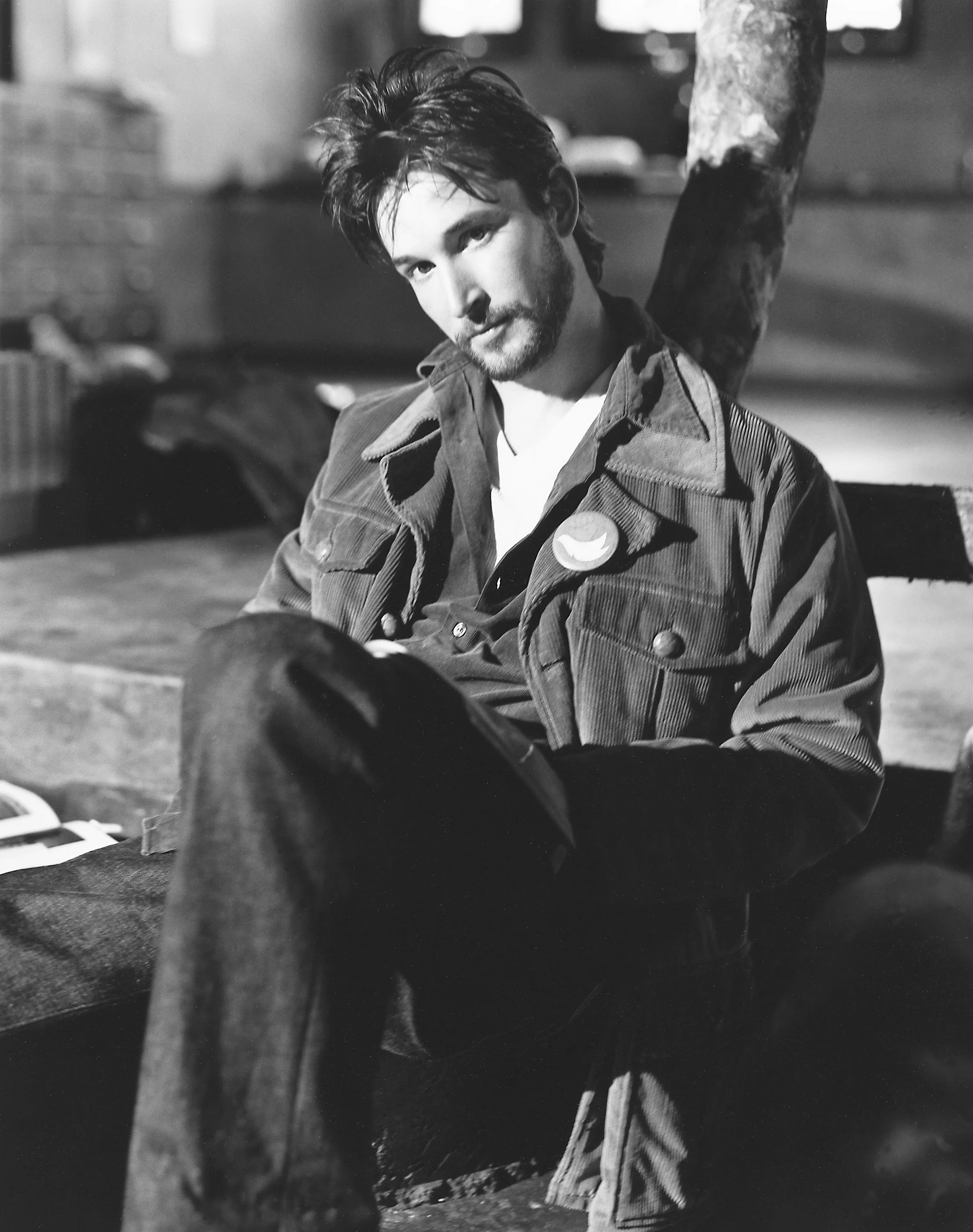 1611_Noah_Wyle_0001_f.jpg