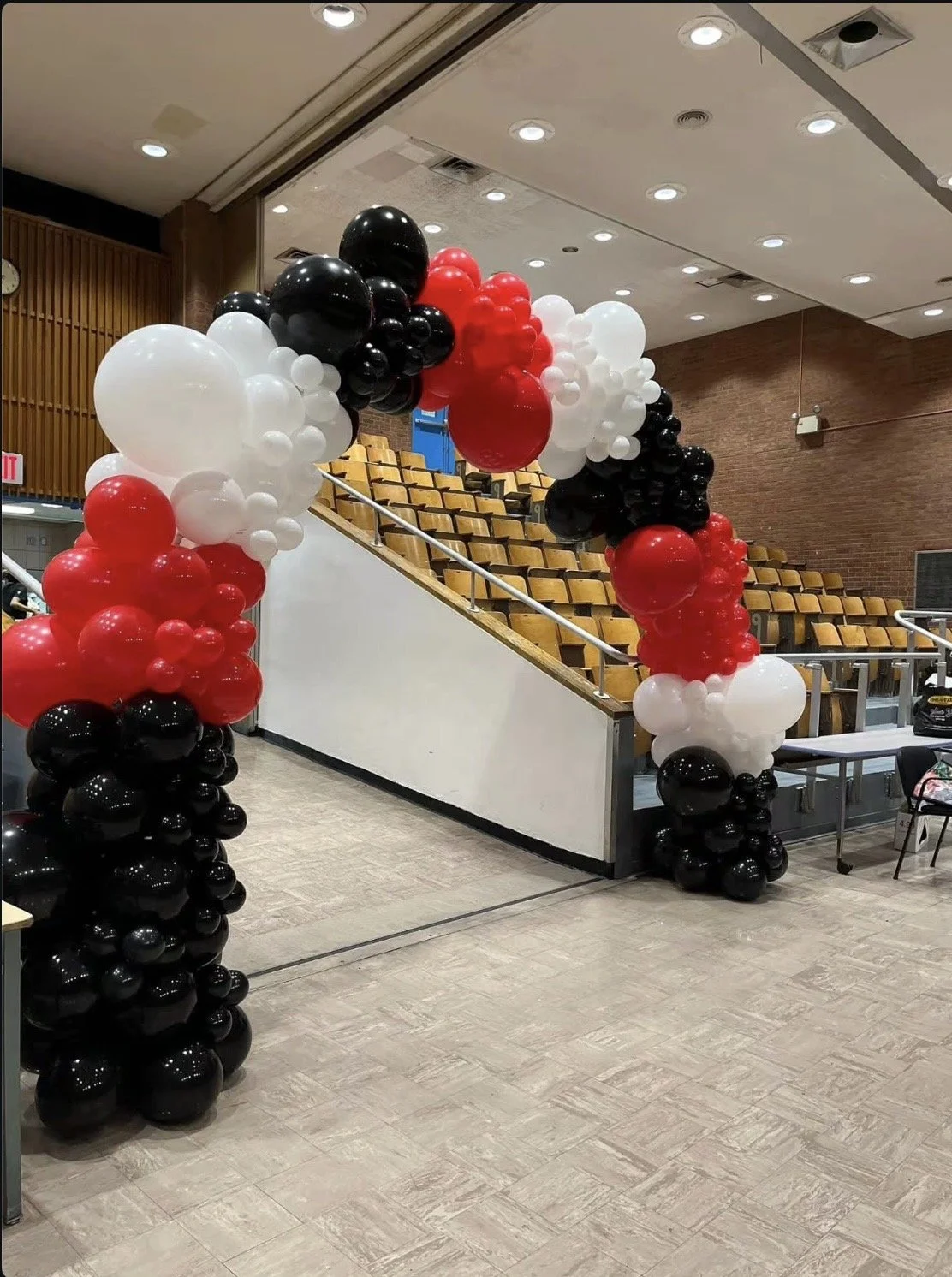Arch Ballons