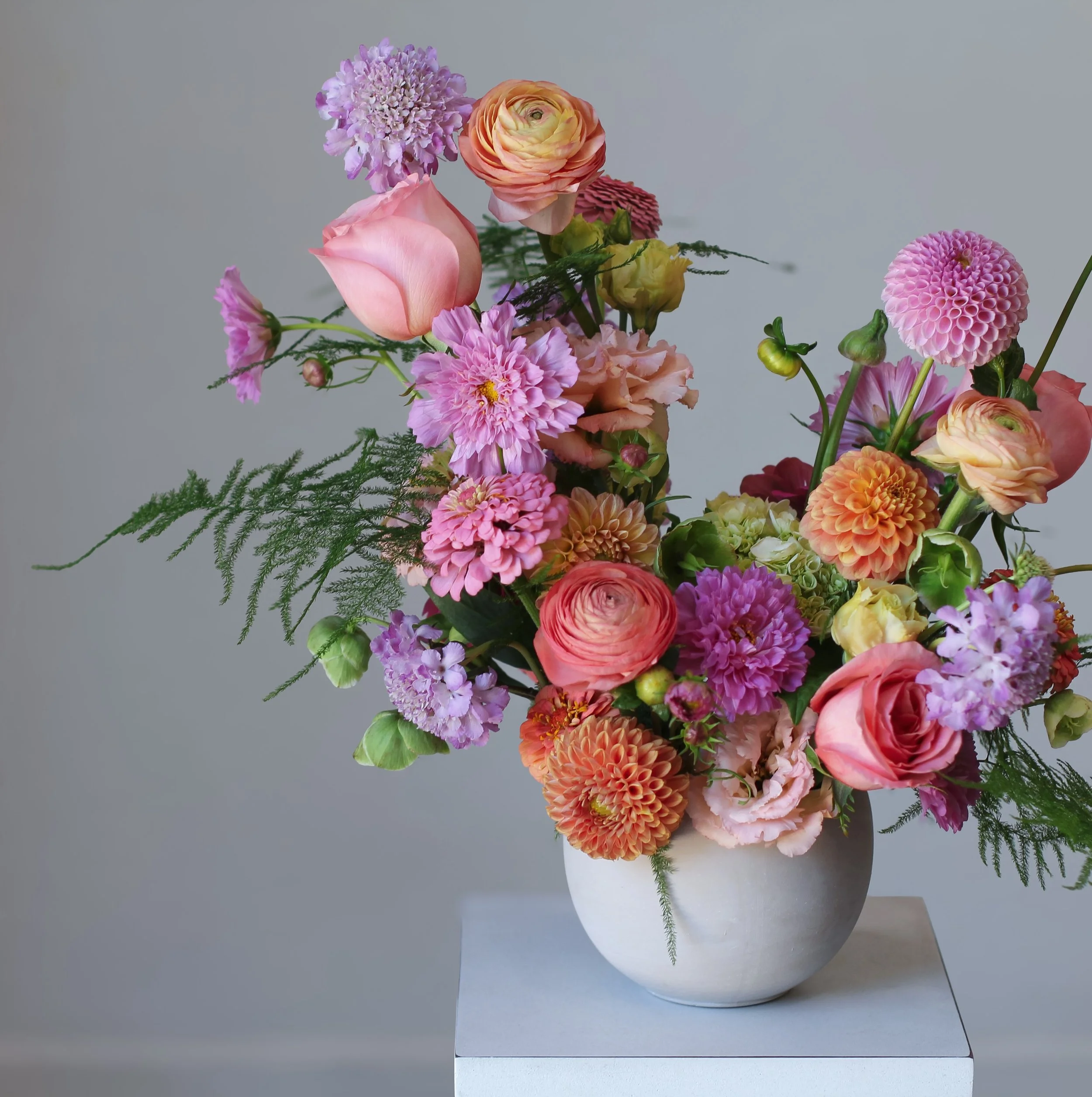 Un petit arrangement floral, s&rsquo;il vous pla&icirc;t 🩷🧡