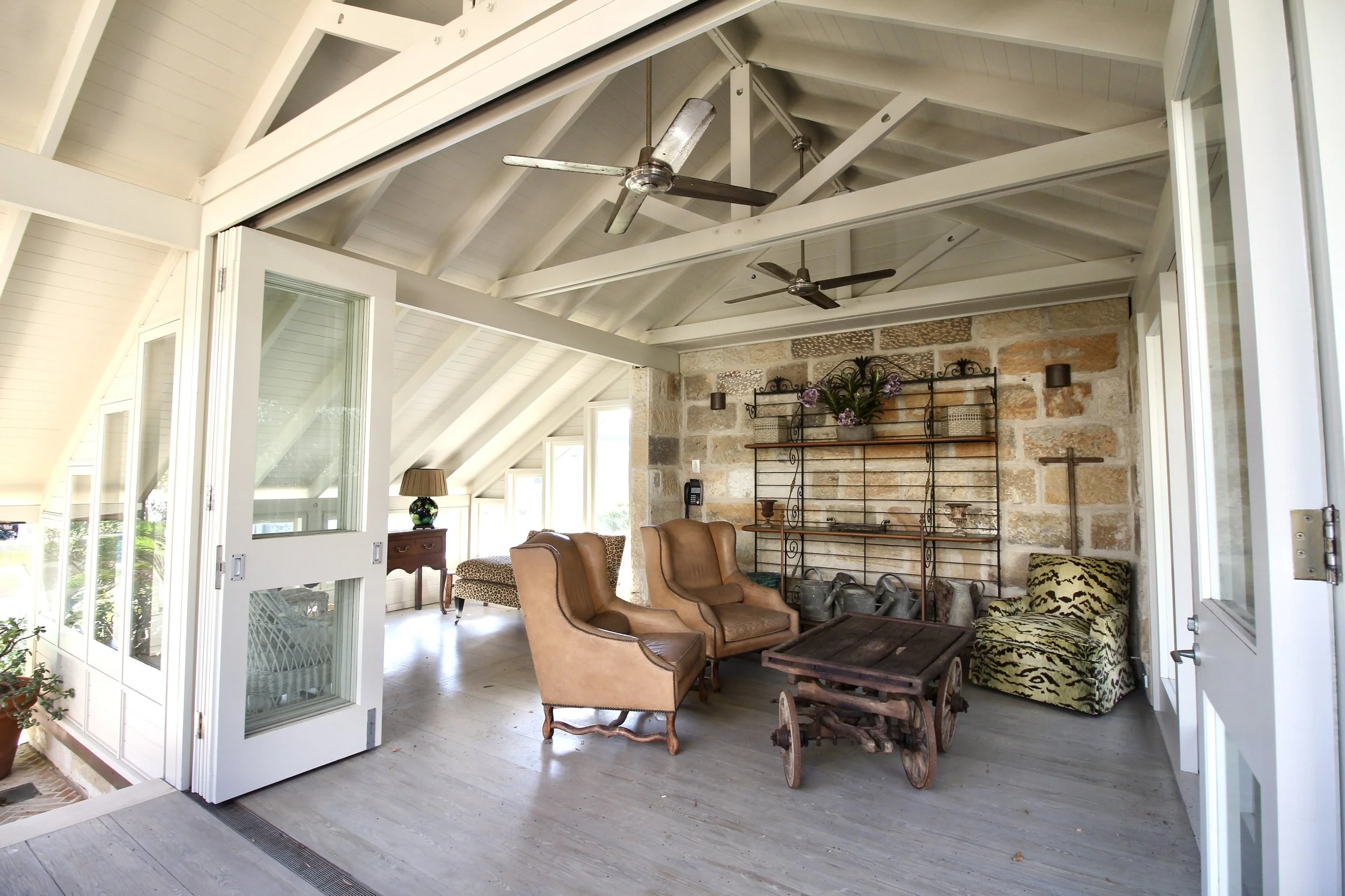 Balmain-project-renovation-ceiling-builders-sydney-renovations-luxury