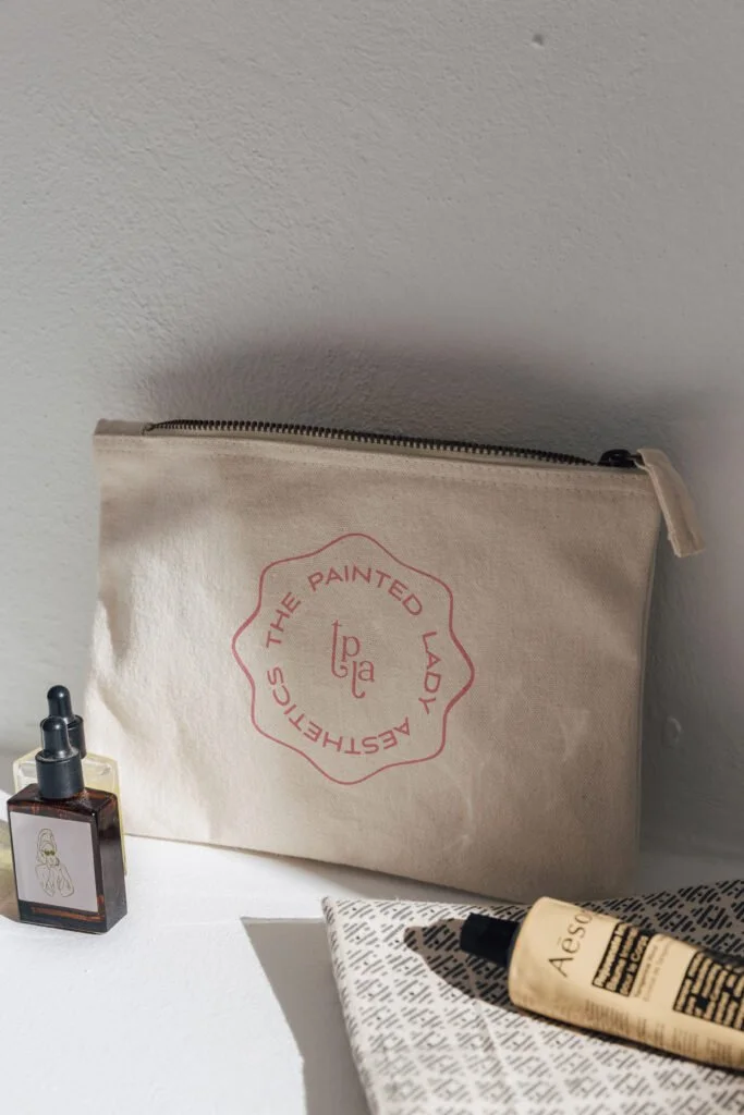 TPL-Cosmetic-Bag-Mockup-683x1024.jpg