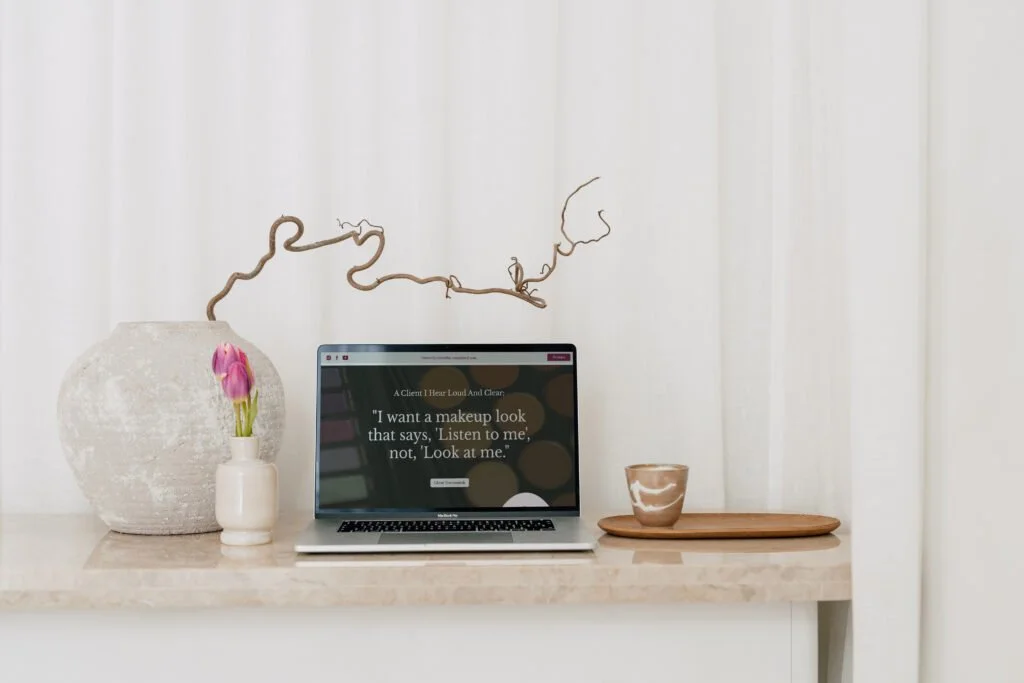 THI-Laptop-with-Tulips-1024x683 (1).jpg