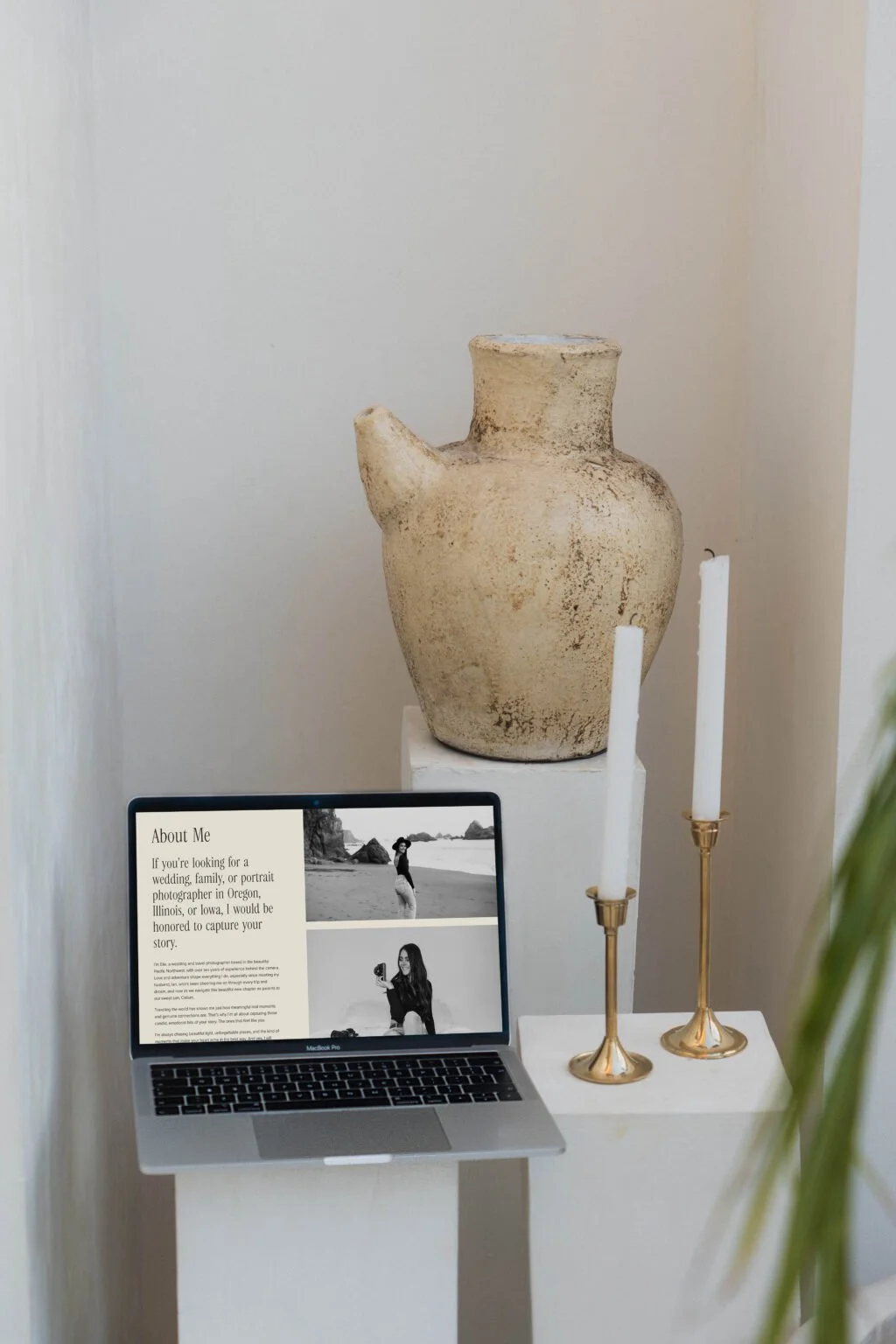 Photographer website displayed on a screen.
