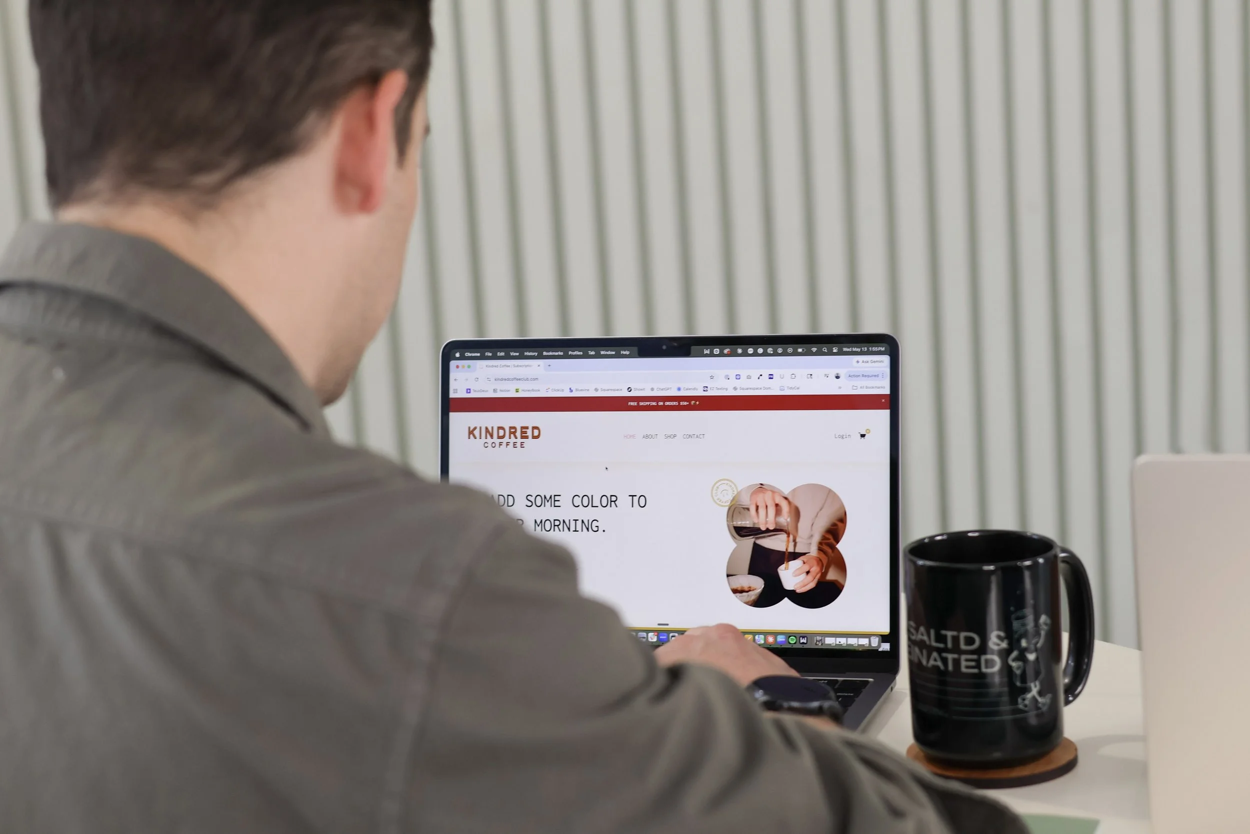 | You want to work with someone who can see the bigger picture—and design for it, too.