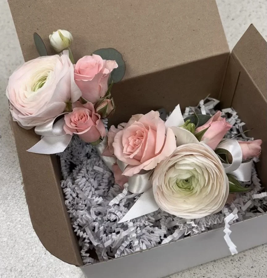 Corsage & Boutonniere Set