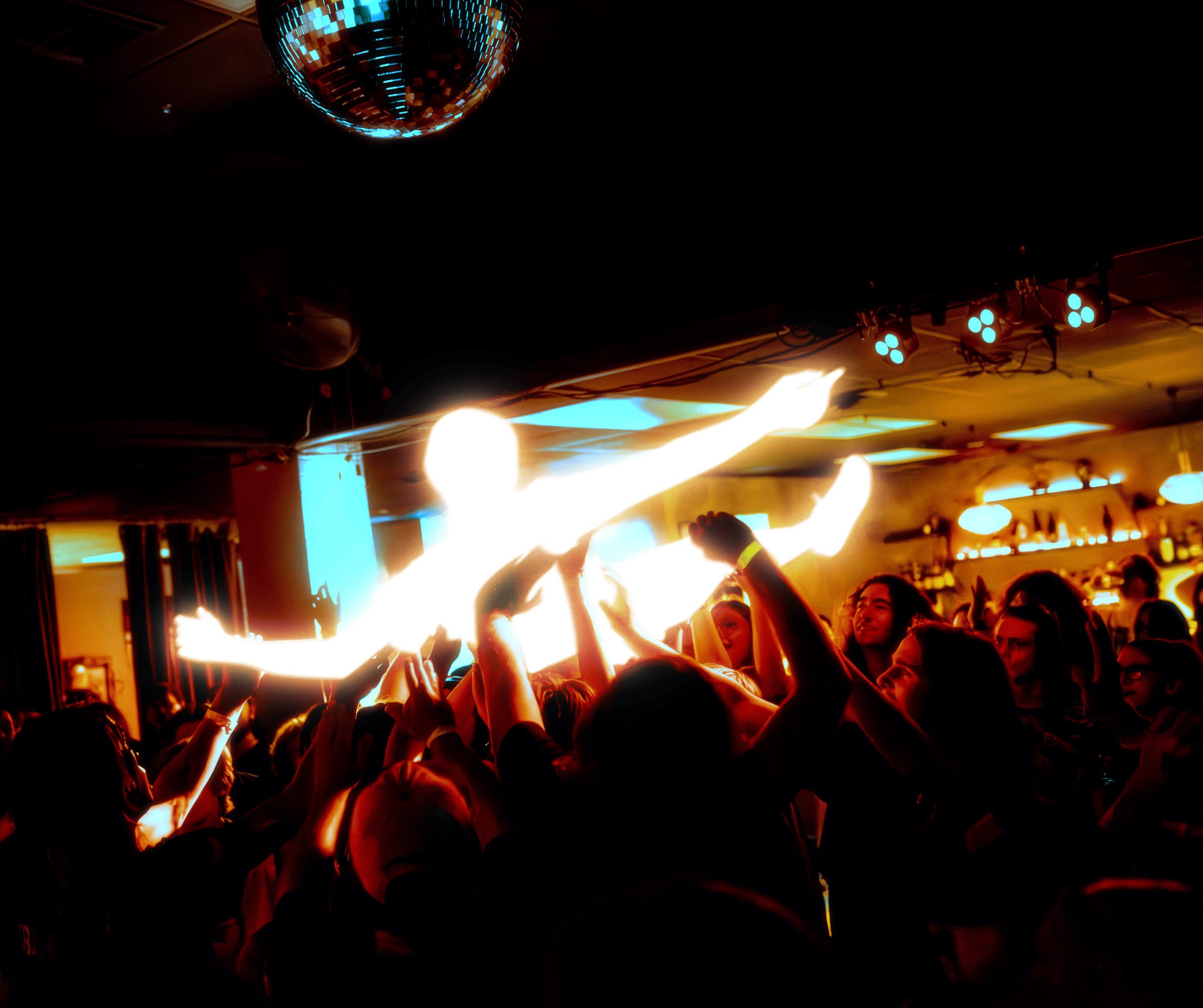 Glow Crowd Surf.png