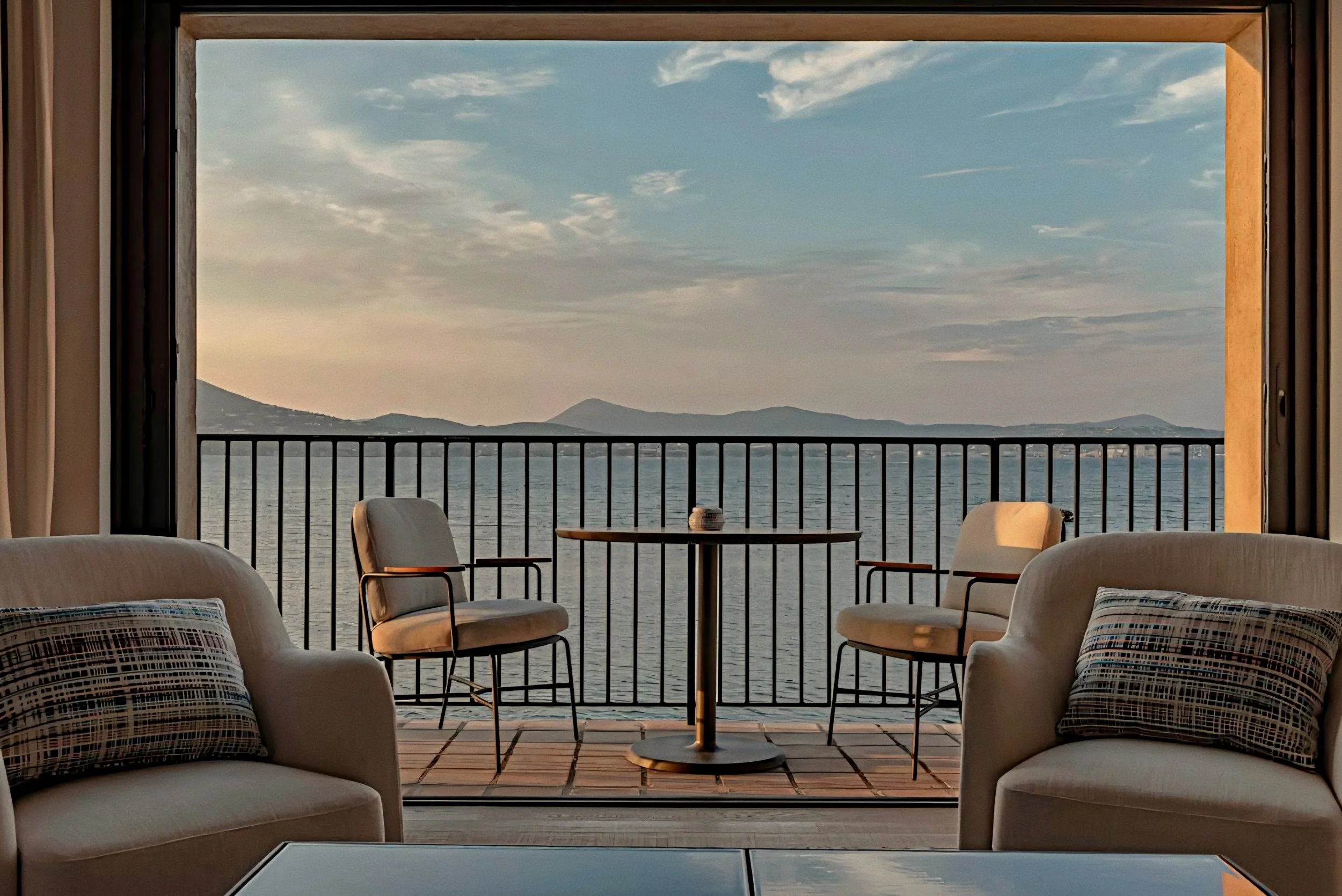  The Vague Bleue Infused Water's-Edge Sanctuary on the Baie des Canebiers: Cheval Blanc Saint-Tropez