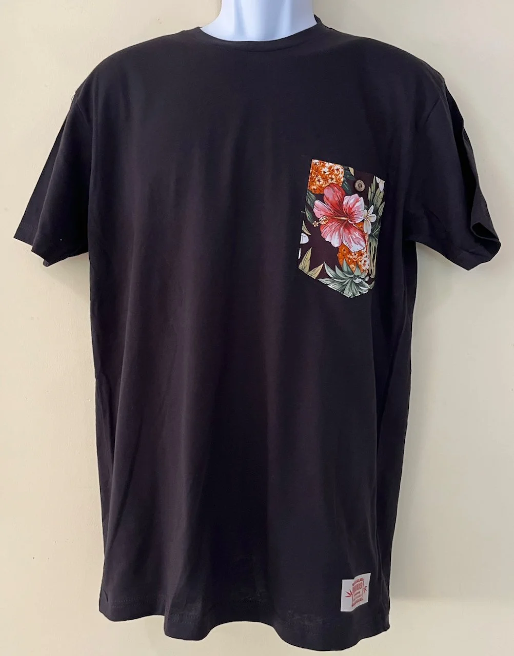 T033-Paina-Mao-Melia-blk-on-blk-t-lrg.jpg