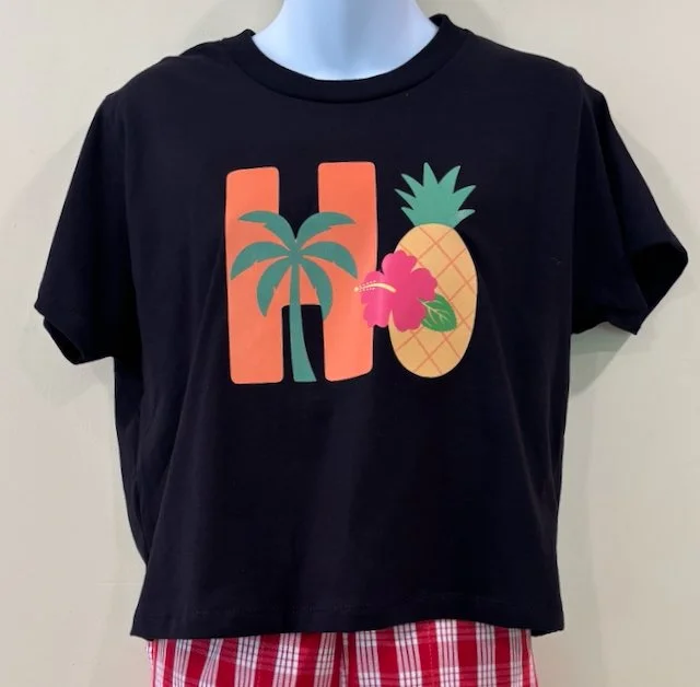 CW7610B3 HI crop black tee.jpeg