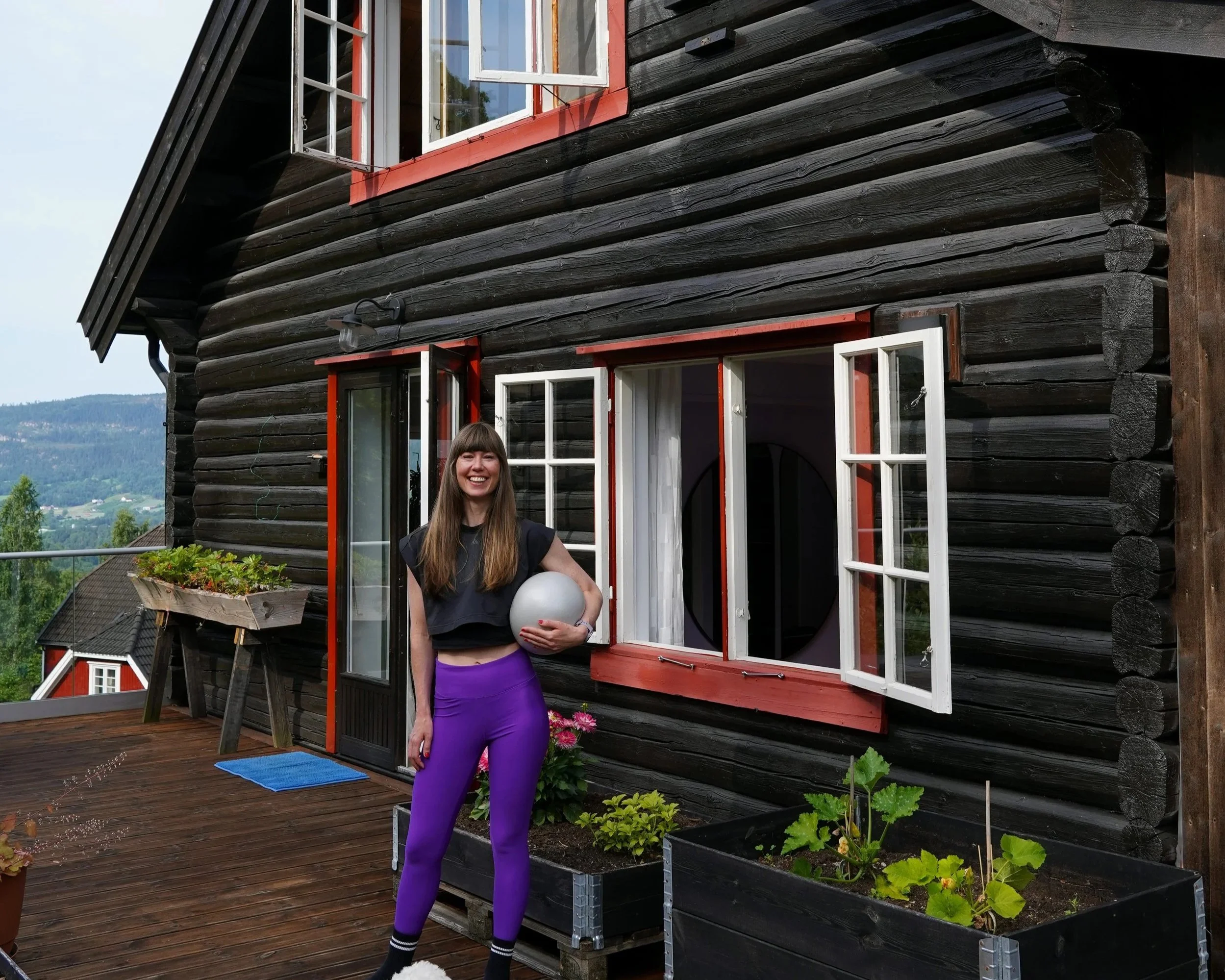Iris Jönsthövel standing in front of Pilates Studio