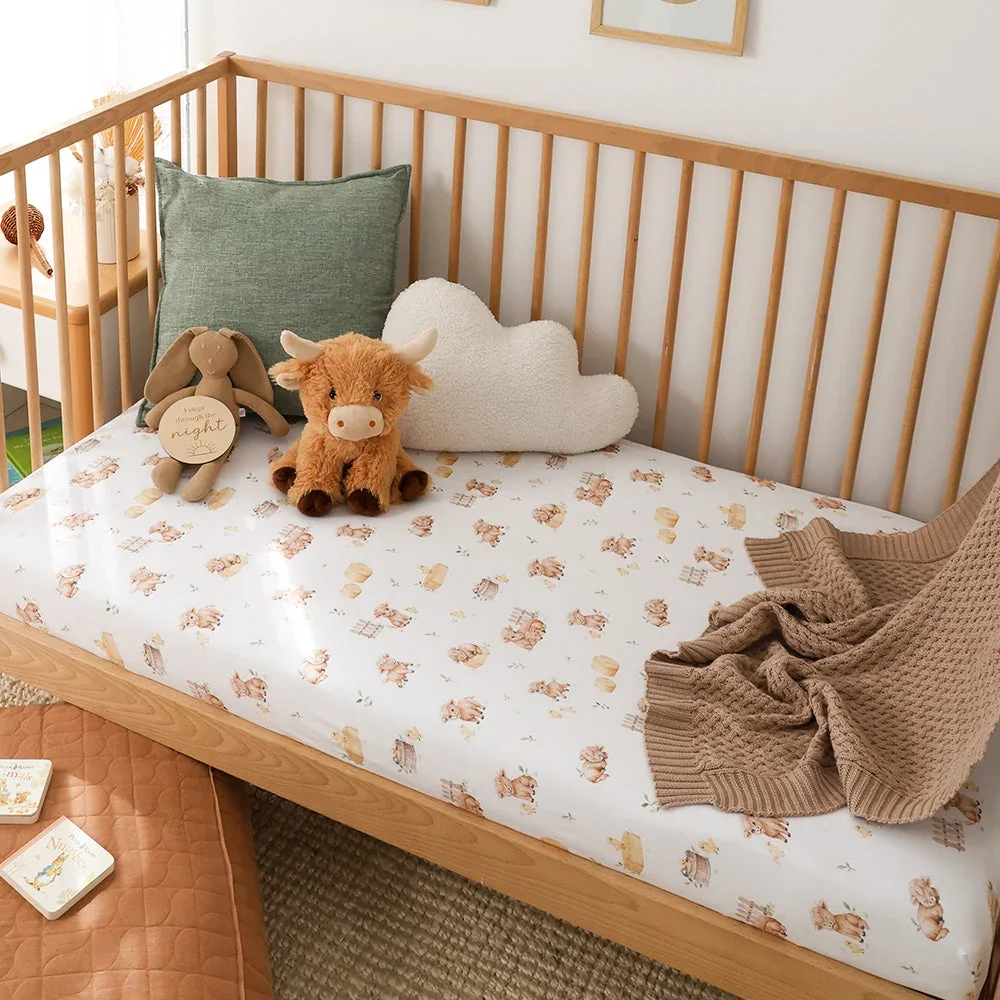 highland-cows-cot-sheet-lifestyle-4_3000x.webp