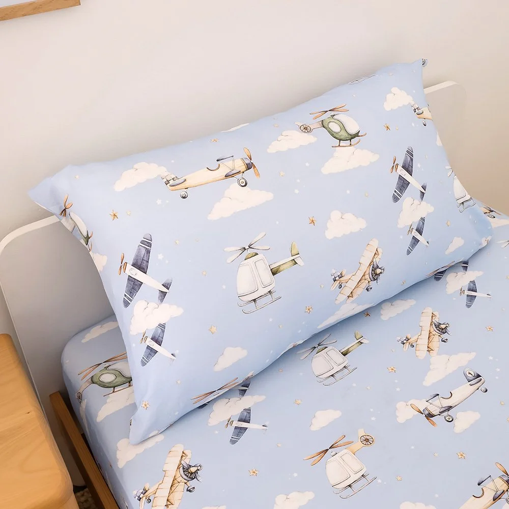 taking_flight_pillowcase_1.jpg