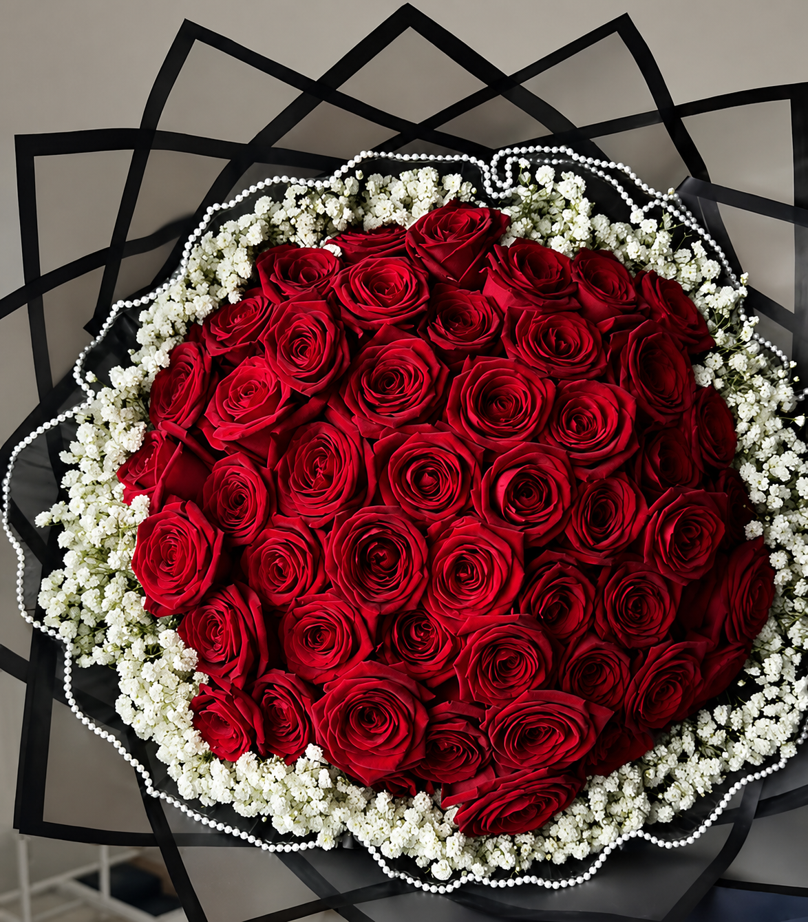 Baby’s Breath Rose Bouquet Rim | A Delicate Touch of Luxury