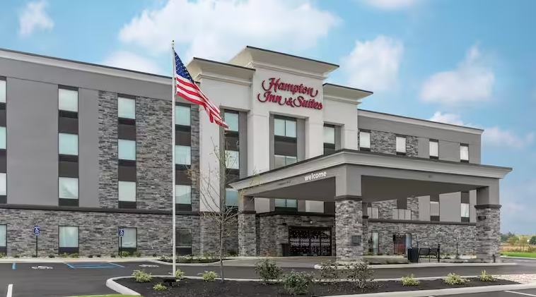 Exterior image of the Hampton Inn in Xenia, Ohio.