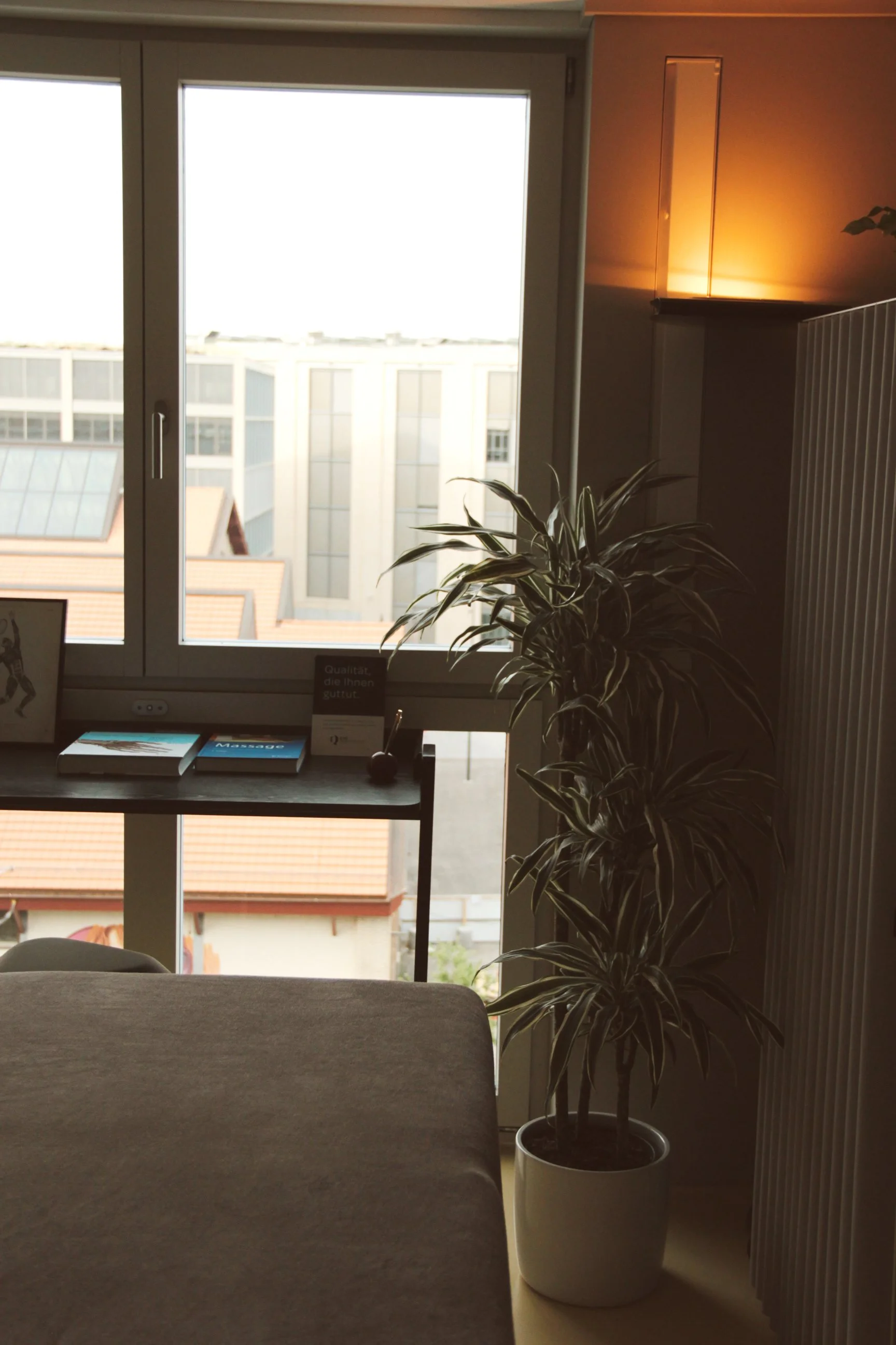 Behandlungsraum der Massagepraxis Ruben am Dialogplatz in Winterthur
