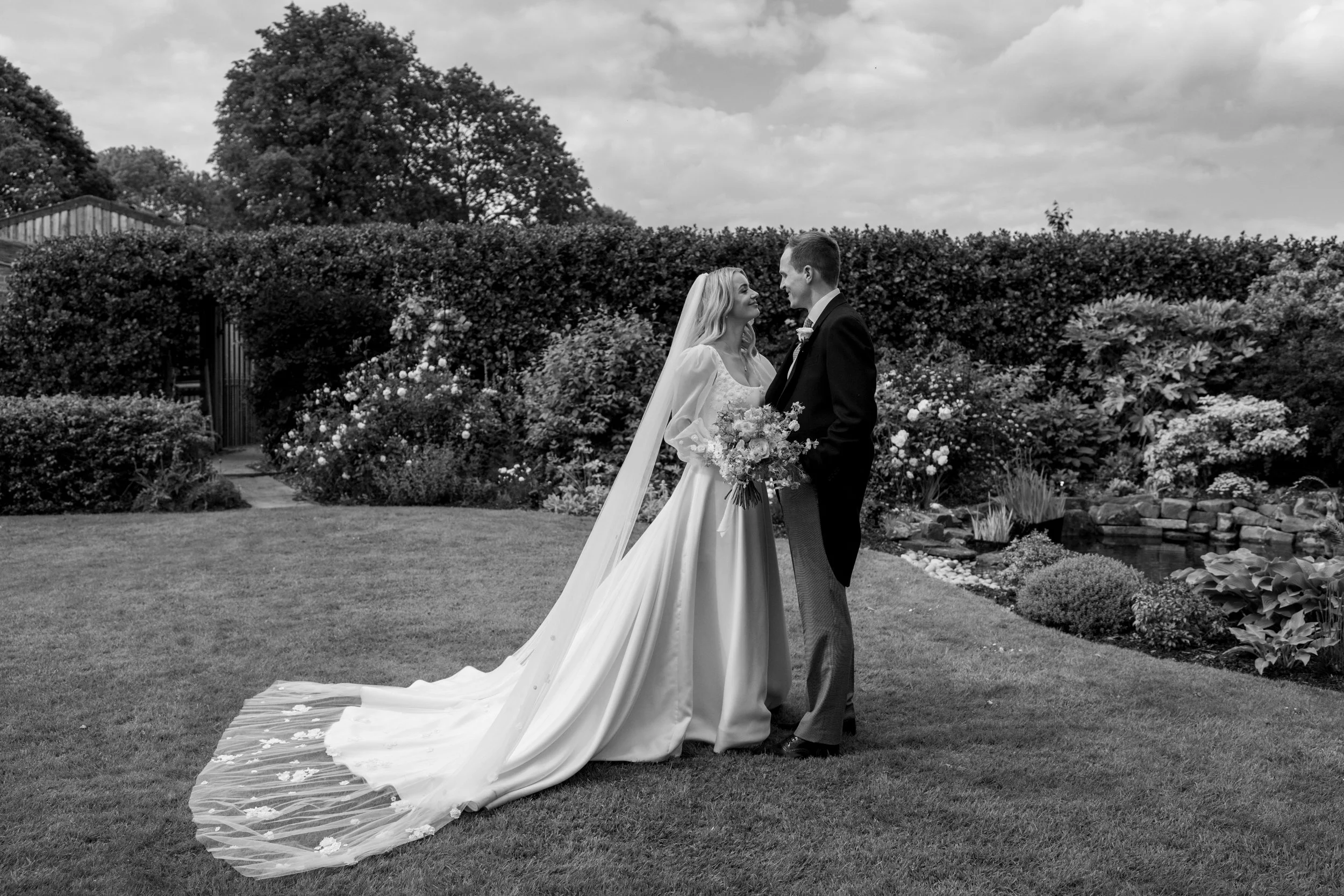 English-garden-wedding.100garden wedding-089.jpg