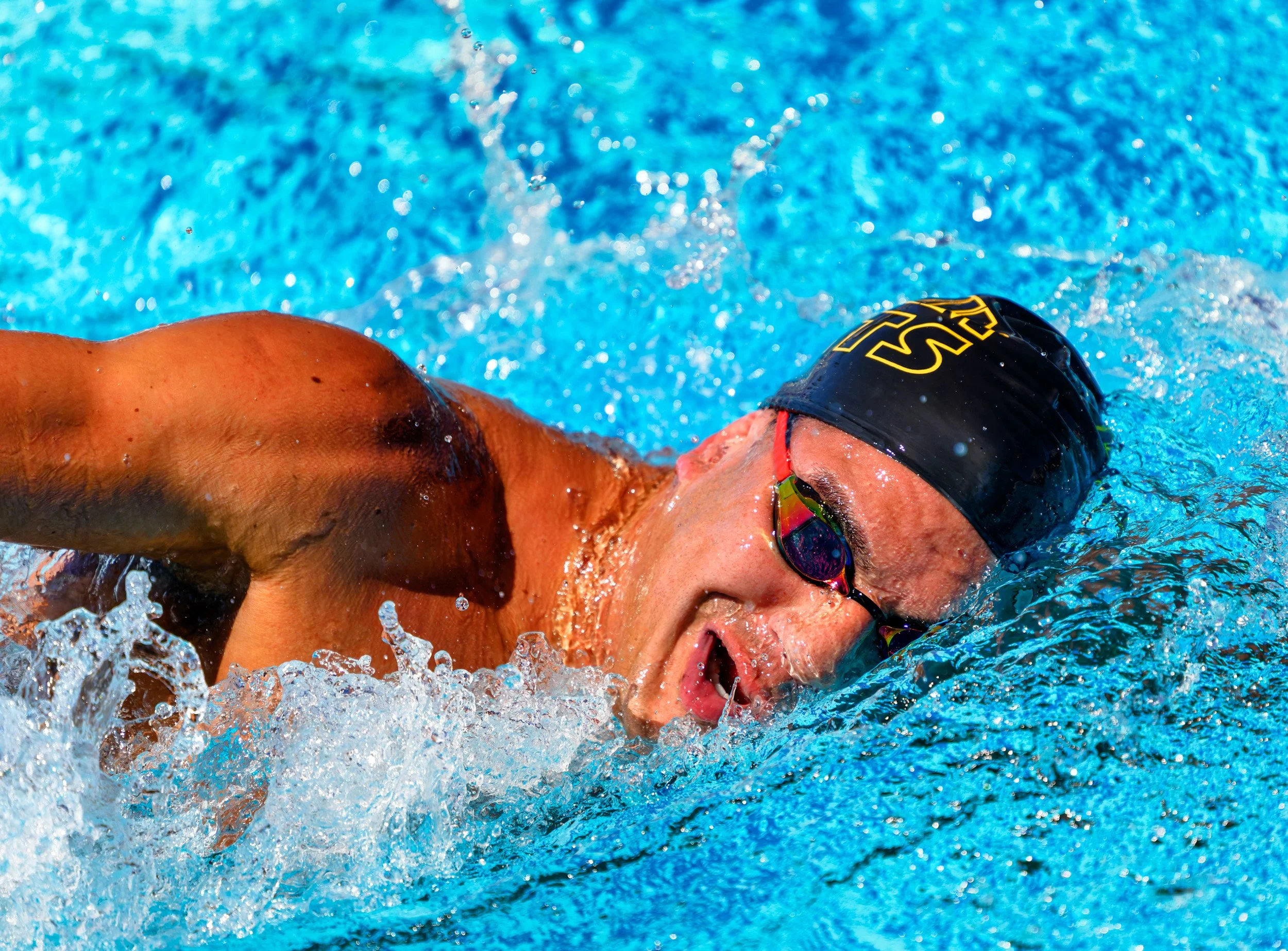 Close-up of Daniel Carroll swimming the 1500M freestyle at the 2026 USMS Summer Nationals.