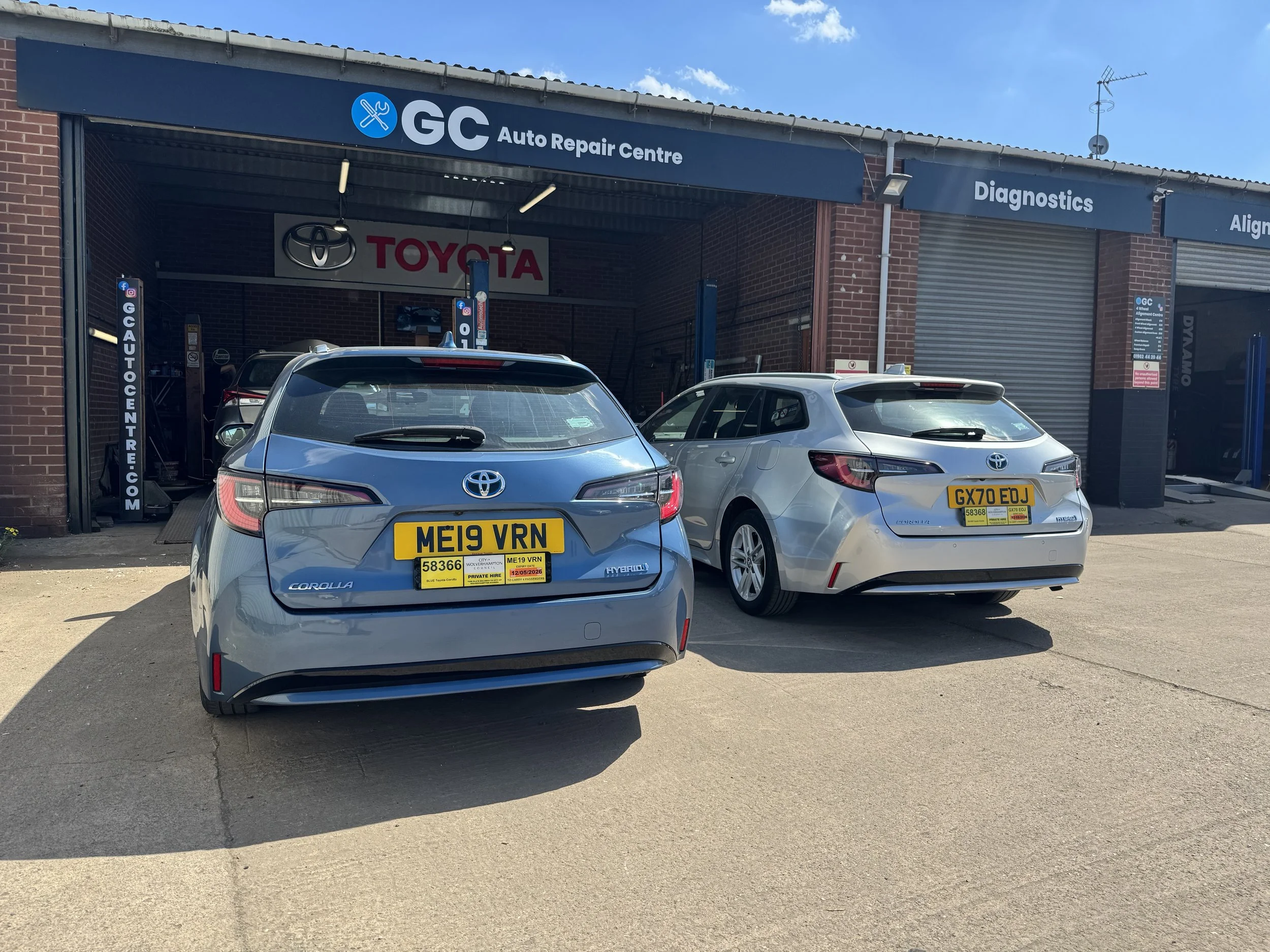 Plated taxi, private hire vehicles available for Uber and Bolt drivers