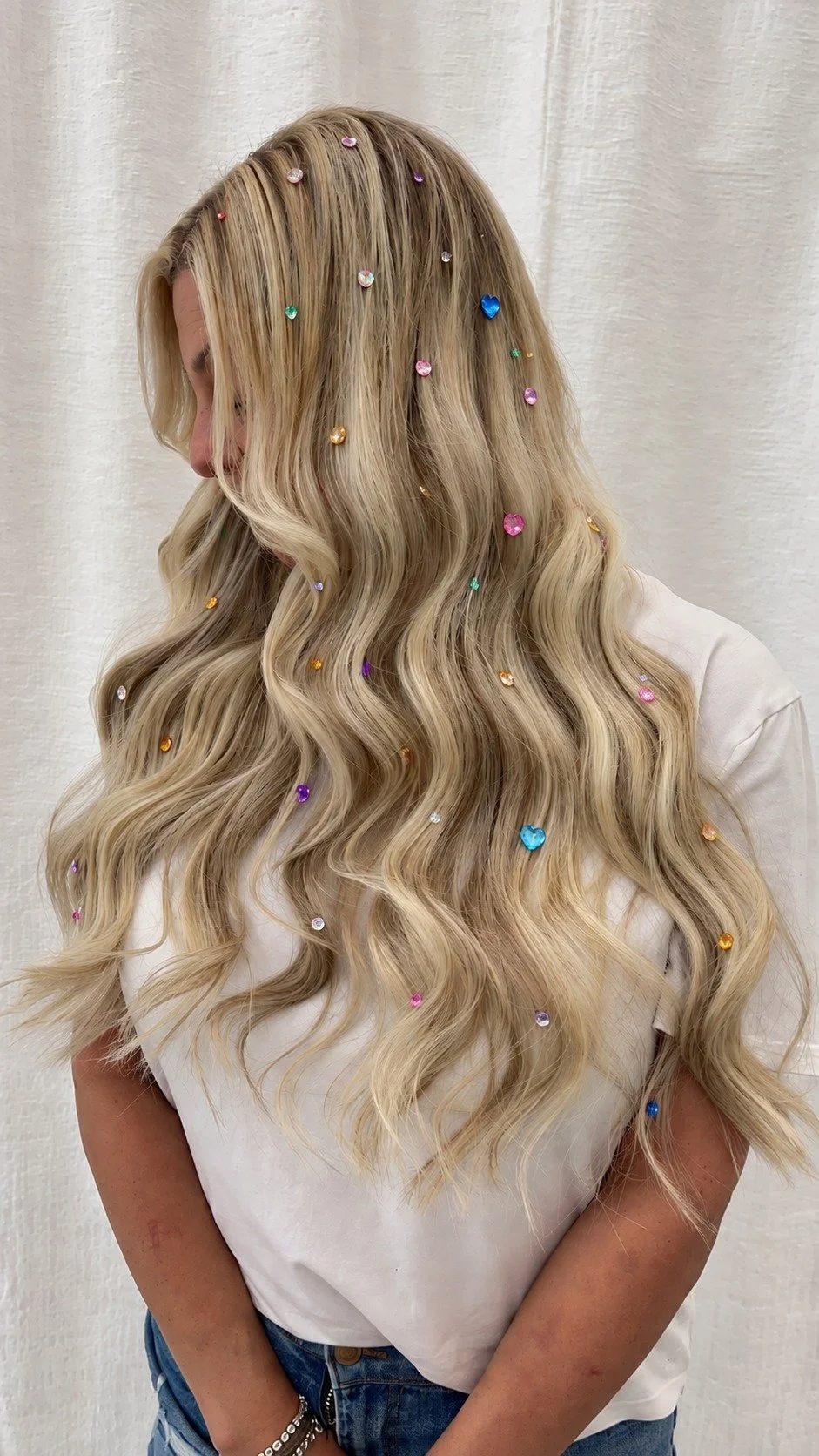 Not too late to join this trend right? 😅✨ Who&rsquo;s ready to add some sparkle to their next salon look? Book your appointment with us! 🤍