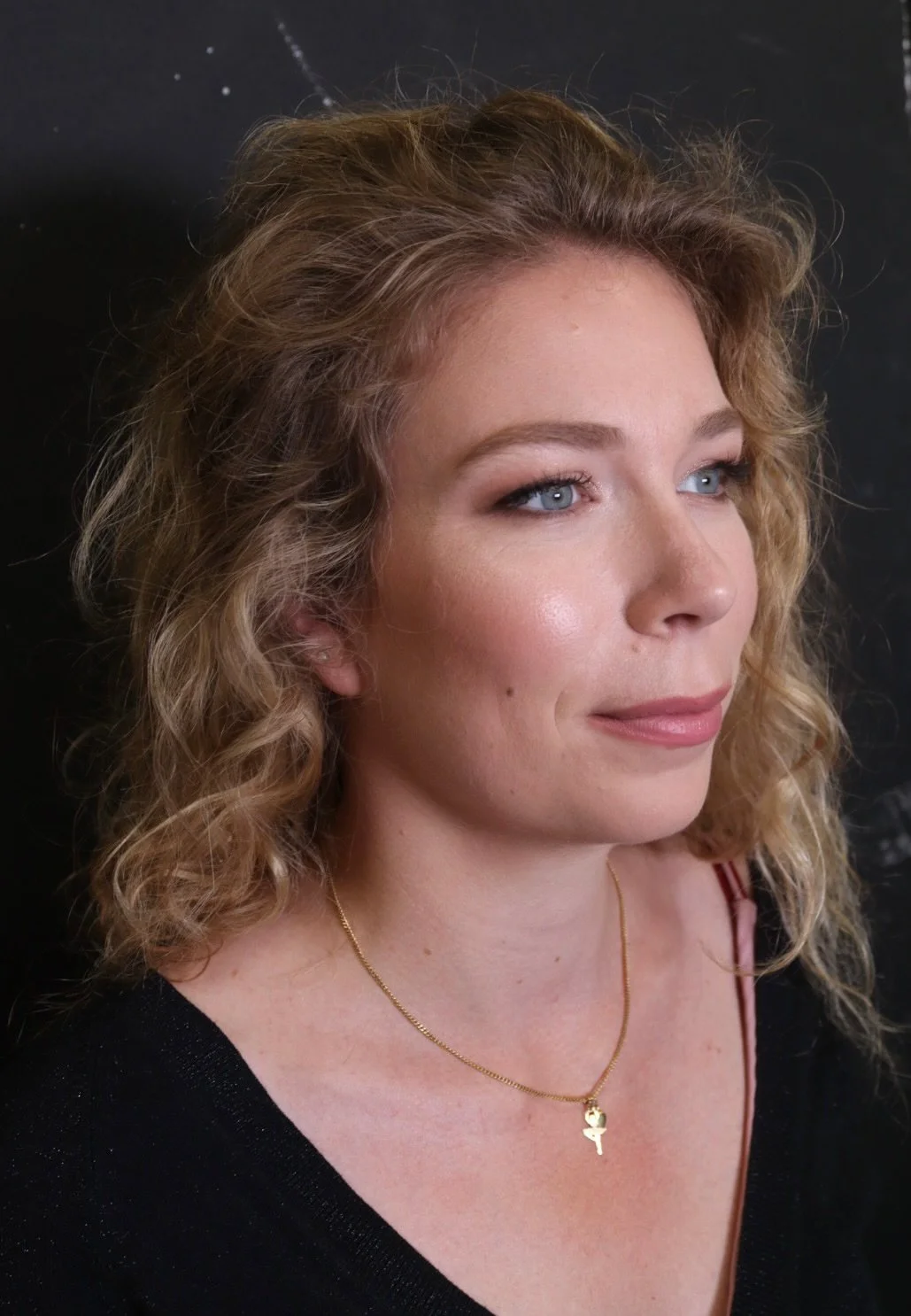 Facetune-22-09-2023-21-25-07.jpg