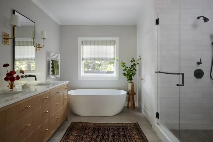 How to clean bathroom