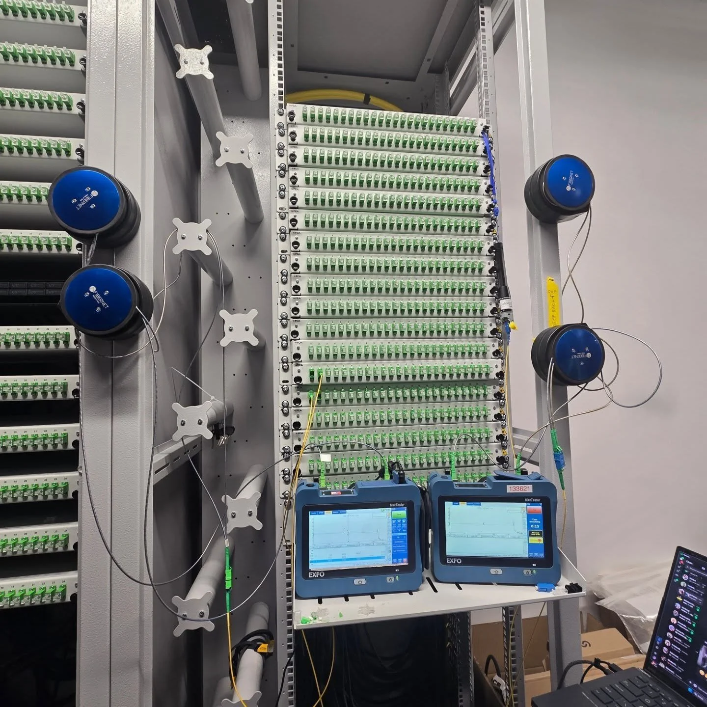 FibreTel certifies fibre networks to global standards &mdash; from single customer handoff links to large-scale metro fibre infrastructure.
We deliver end-to-end validation including:
&bull; OTDR testing (1310 / 1550 / 1625nm)
&bull; Bi-directional t