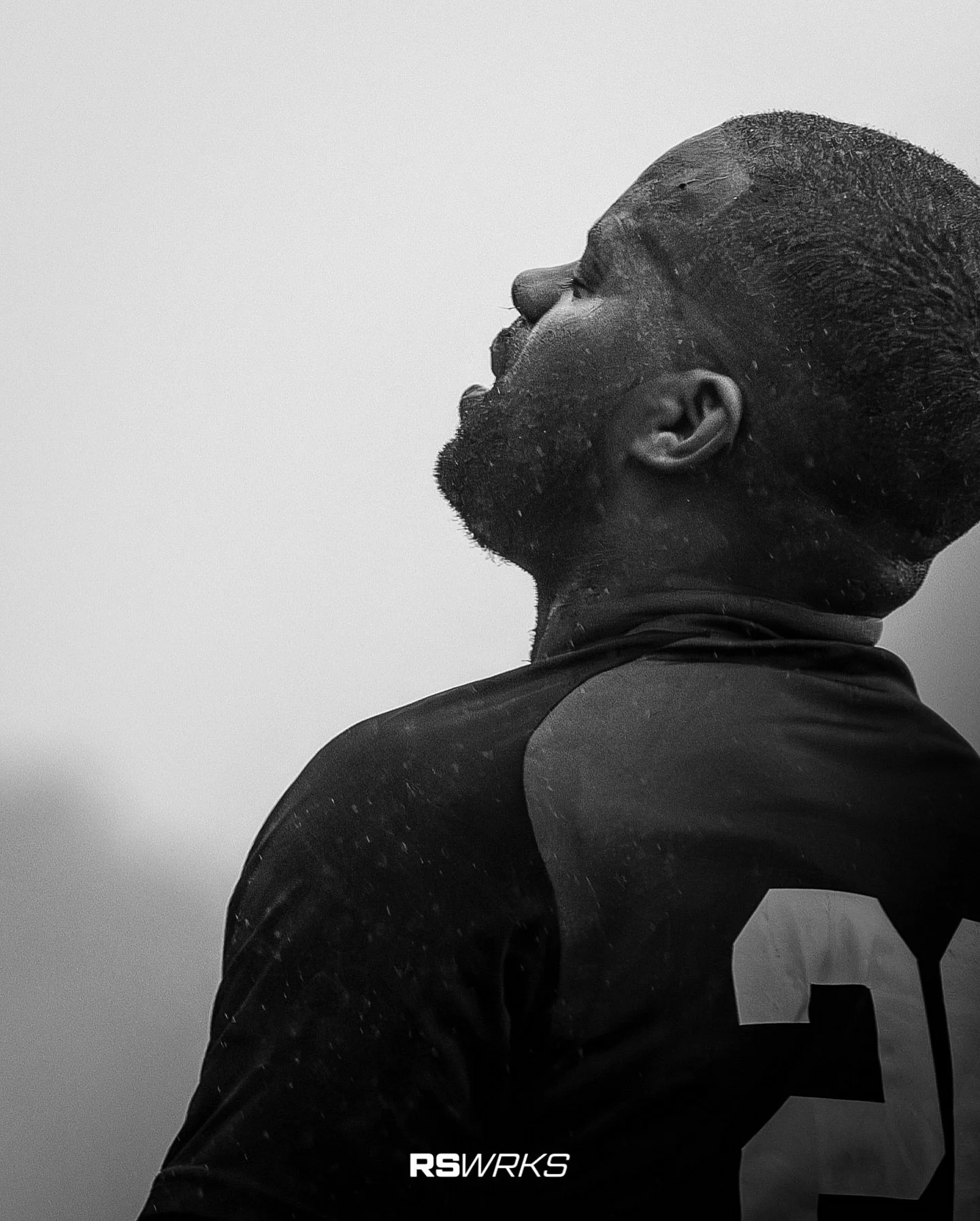 A foggy, rainy matchday 🌧️
@futebol_talaide1967 x @leoesportosalvofutebol
.
.
.
.
.
.
.
.
.
.
.
.
.
.
.
.
.
#distrital #football #futebol
#sportsphotography #sportsphoto