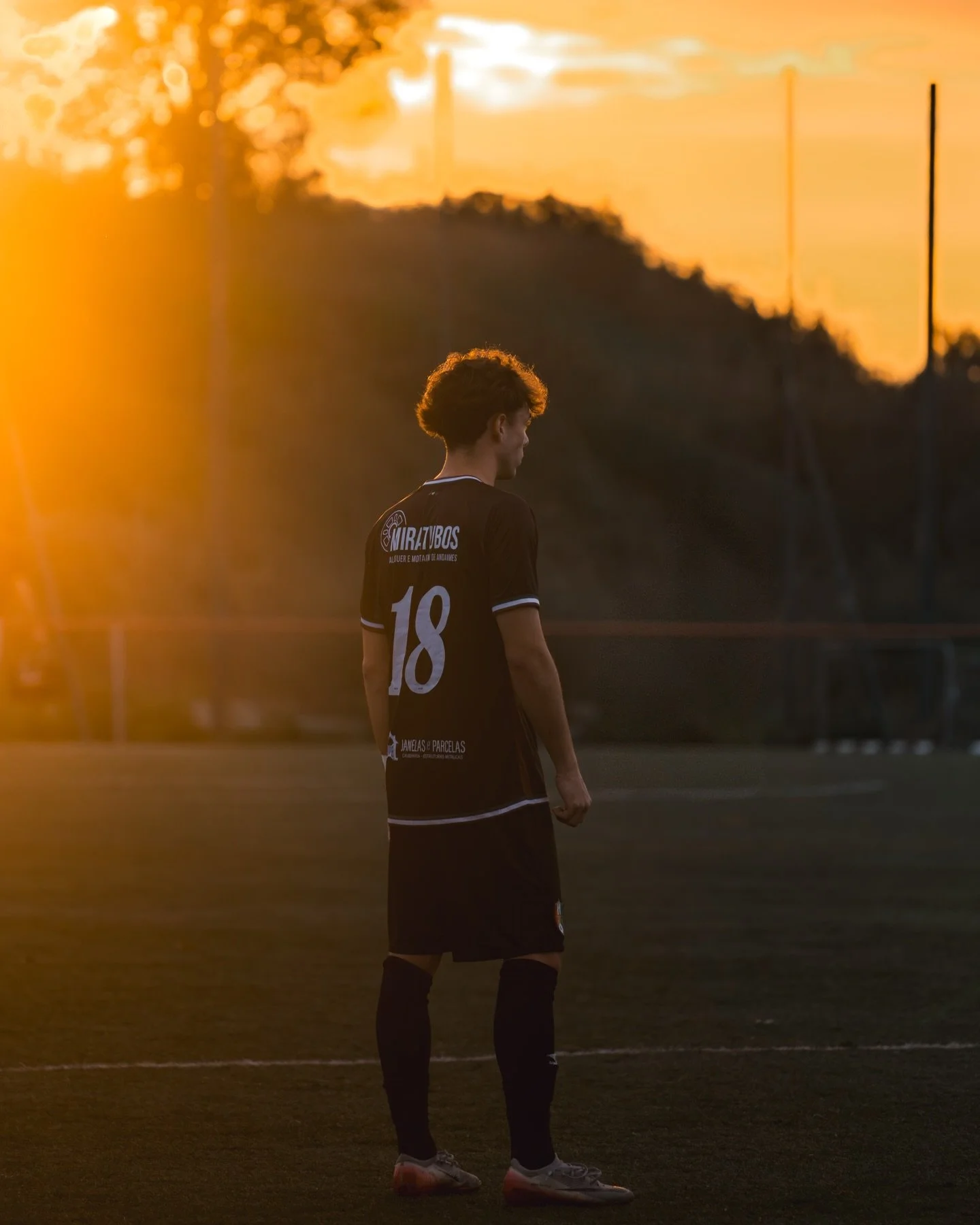 @futebol_talaide1967 ⚔️ @estrelamadora 
Which one is your favourite?
.
.
.
.
.
.
.
.
.
.
.
.
.
.
.
.
.
.
#futebolcascais #cascais #distrital #football #futebol
#sportsphotography #footballphotography #fotografiadesportiva #sportsphoto