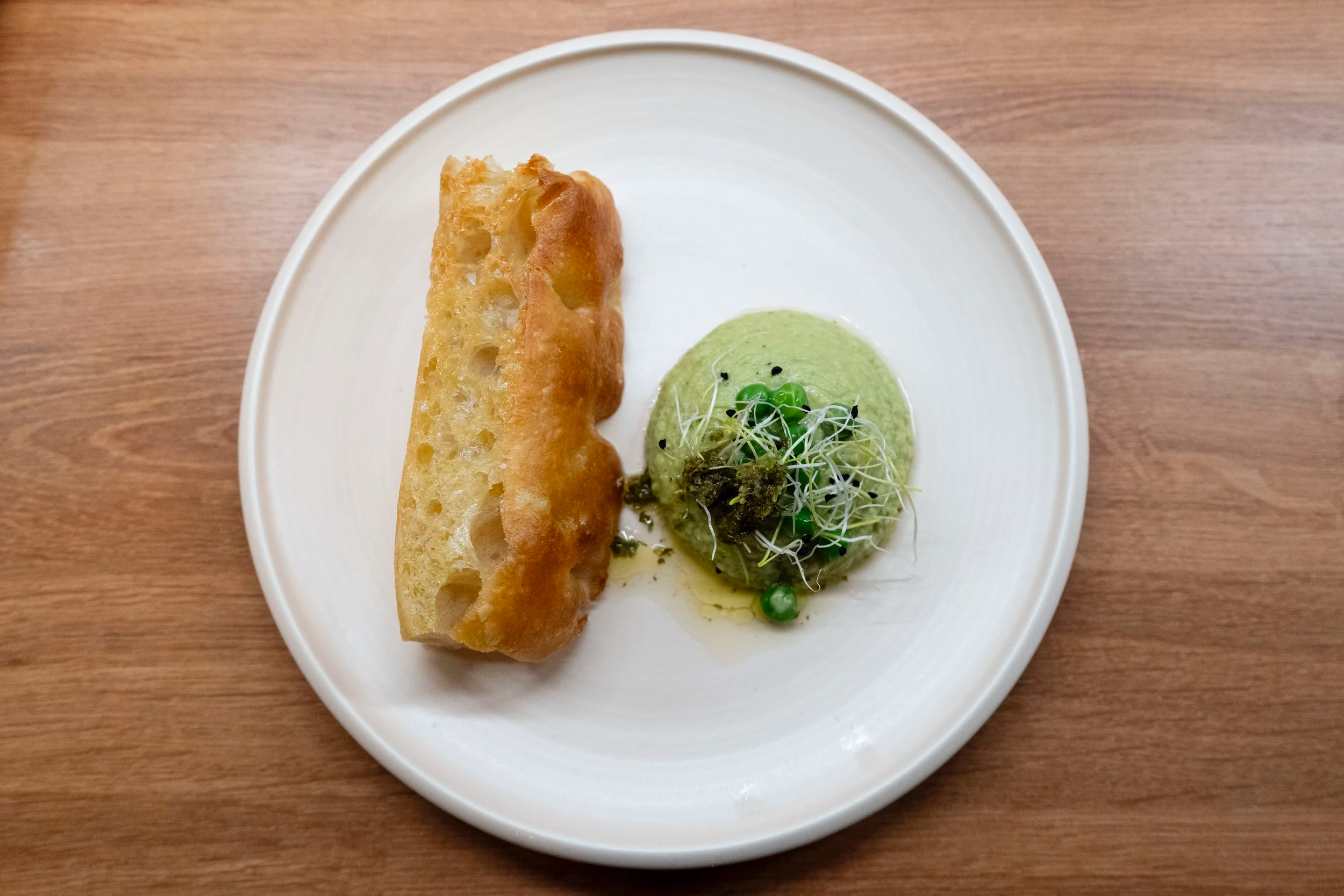 green pea hummus prepared by private chef Pauline Didier in Berlin