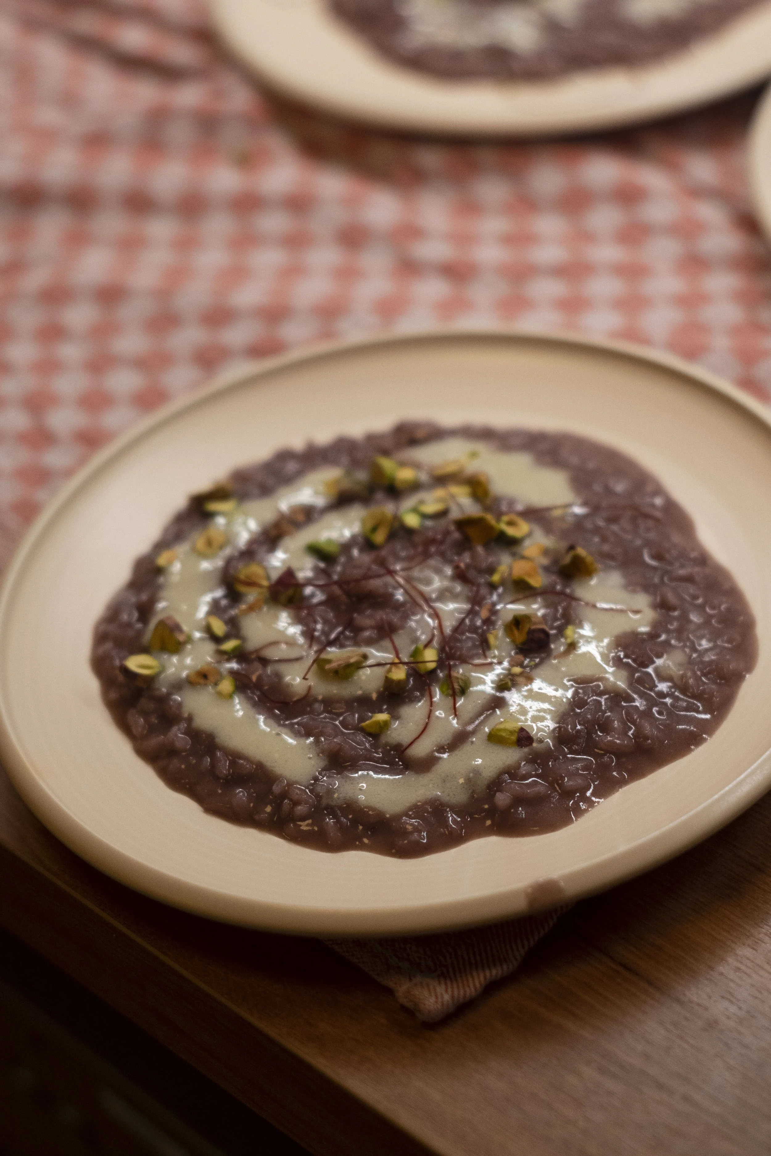 red wine risotto prepared by private chef Pauline Didier in Berlin