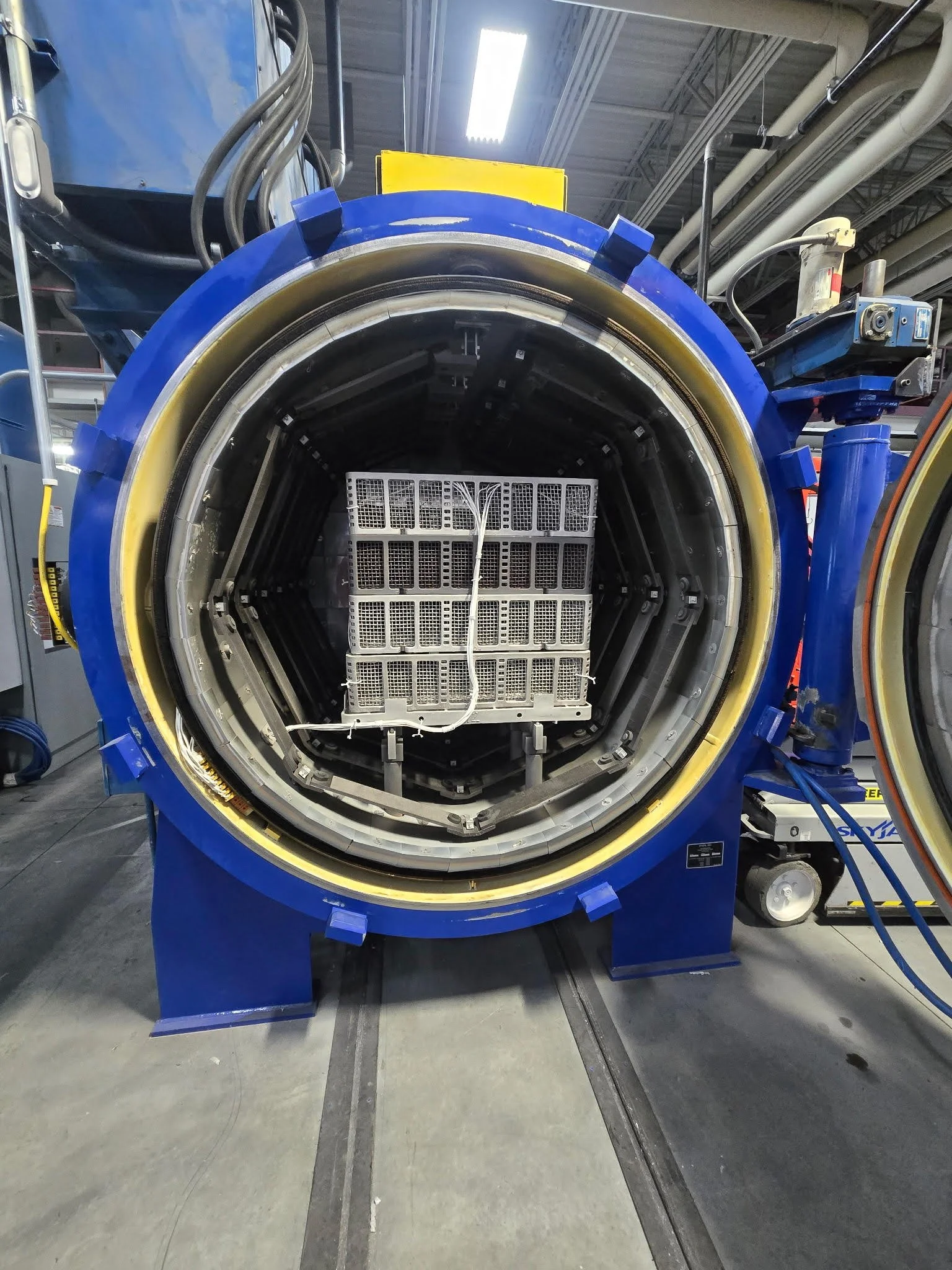 Furnace for a Temperature Uniformity Survey and System Accuracy Test