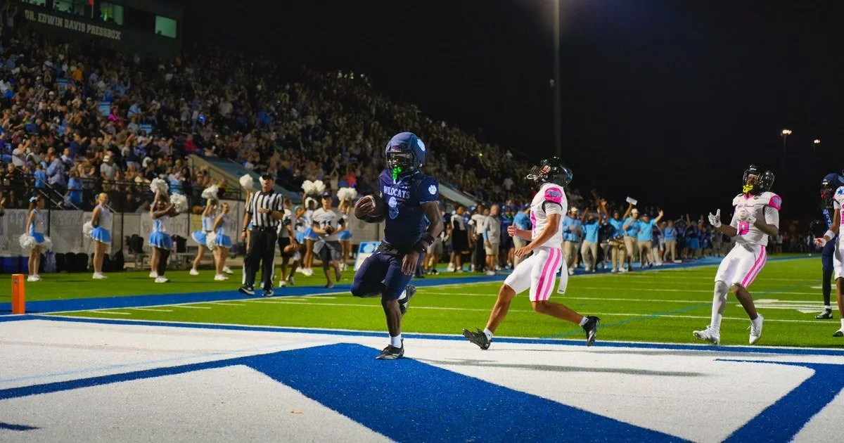Wildcats Run Past West Broward on Homecoming Night