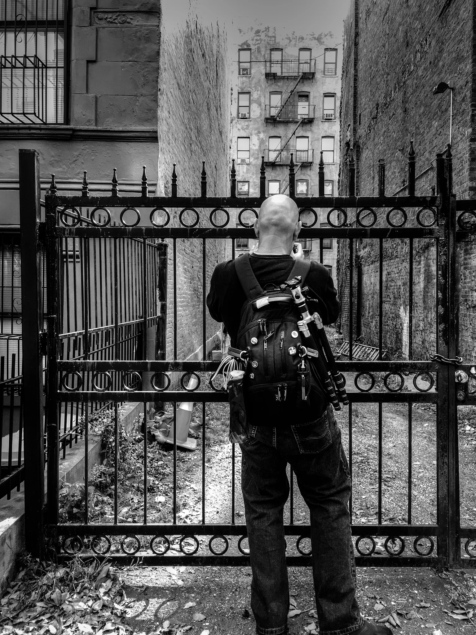 Eric Wood shooting in Harlem — street photography New York City