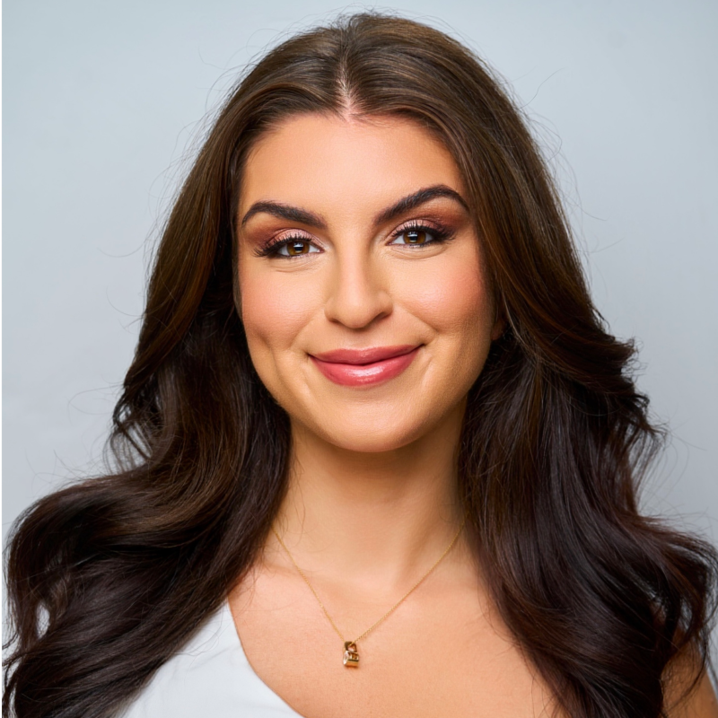 serafina-valentine-director-of-social-media-8-years-experience