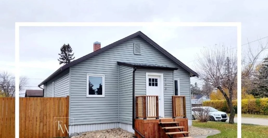 Interior designer services in Melville, Yorkton, Crooked Lake, Grenfell, Indian Head, Balcarres Saskatchewan. reno on a budget