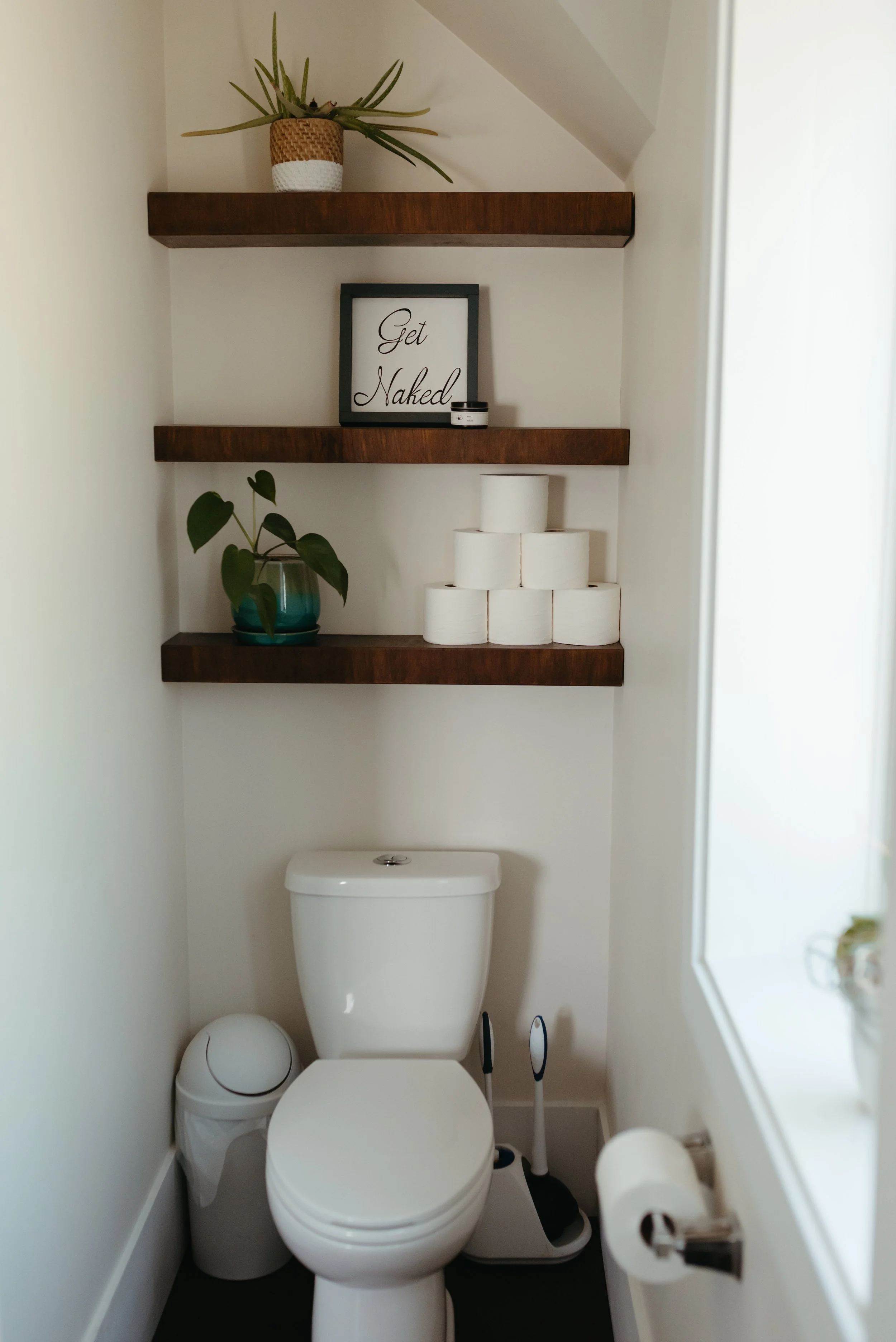 Interior designer services in Melville, Yorkton, Crooked Lake, Grenfell, Indian Head, Balcarres Saskatchewan. 