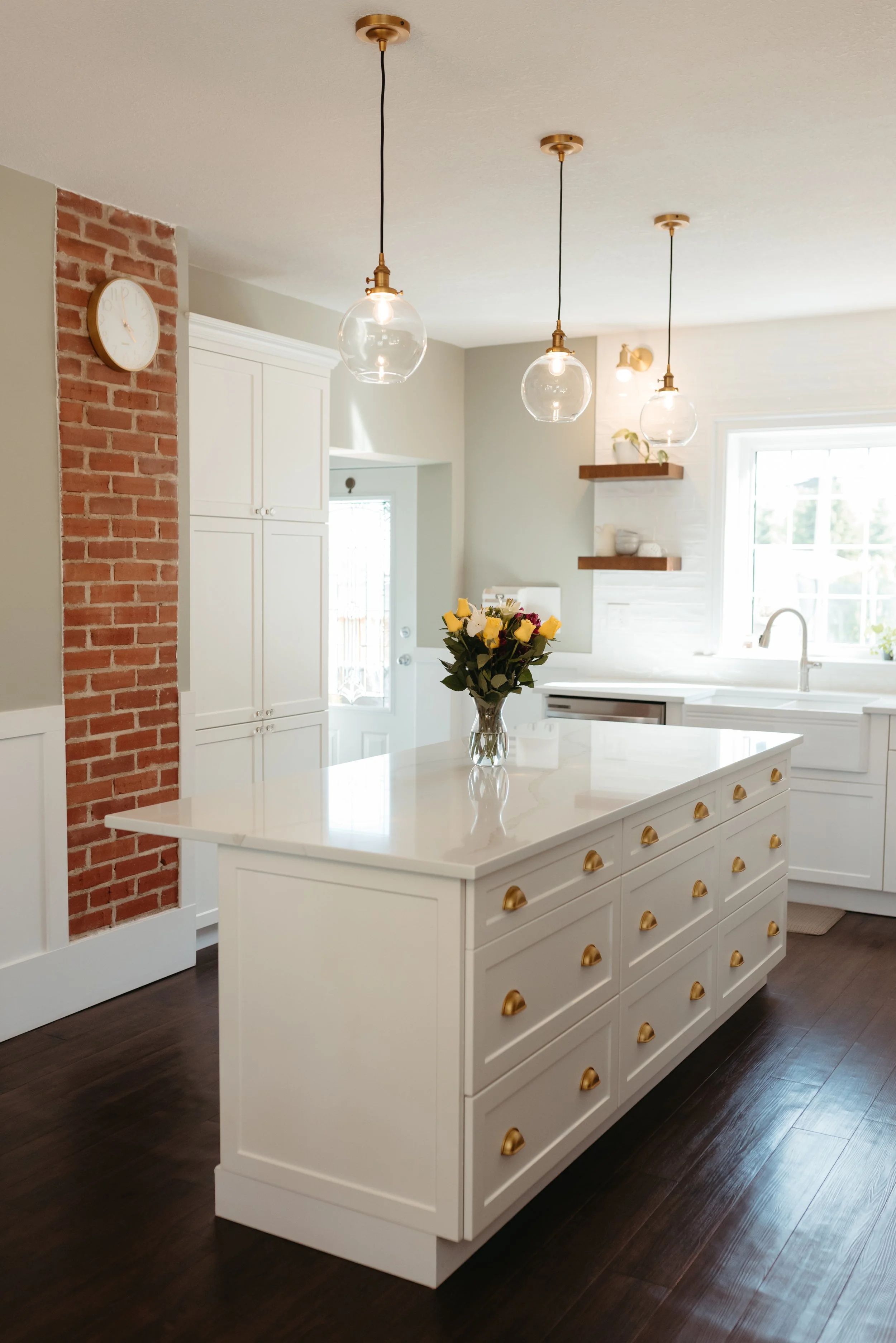 Interior designer services in Melville, Yorkton, Crooked Lake, Grenfell, Indian Head, Balcarres Saskatchewan. Kitchen renovations.
