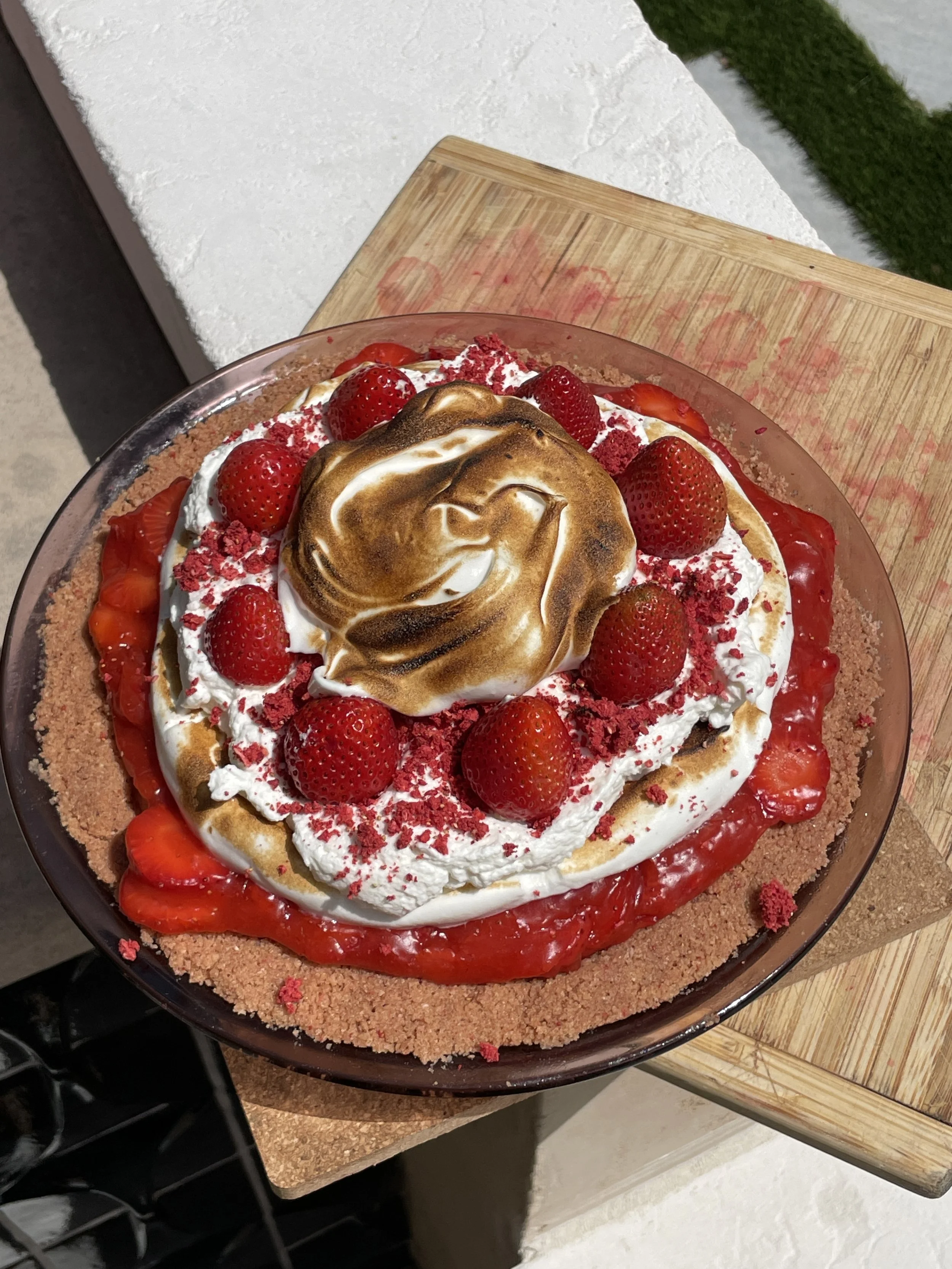 Strawberry Cereal No Bake Pie
