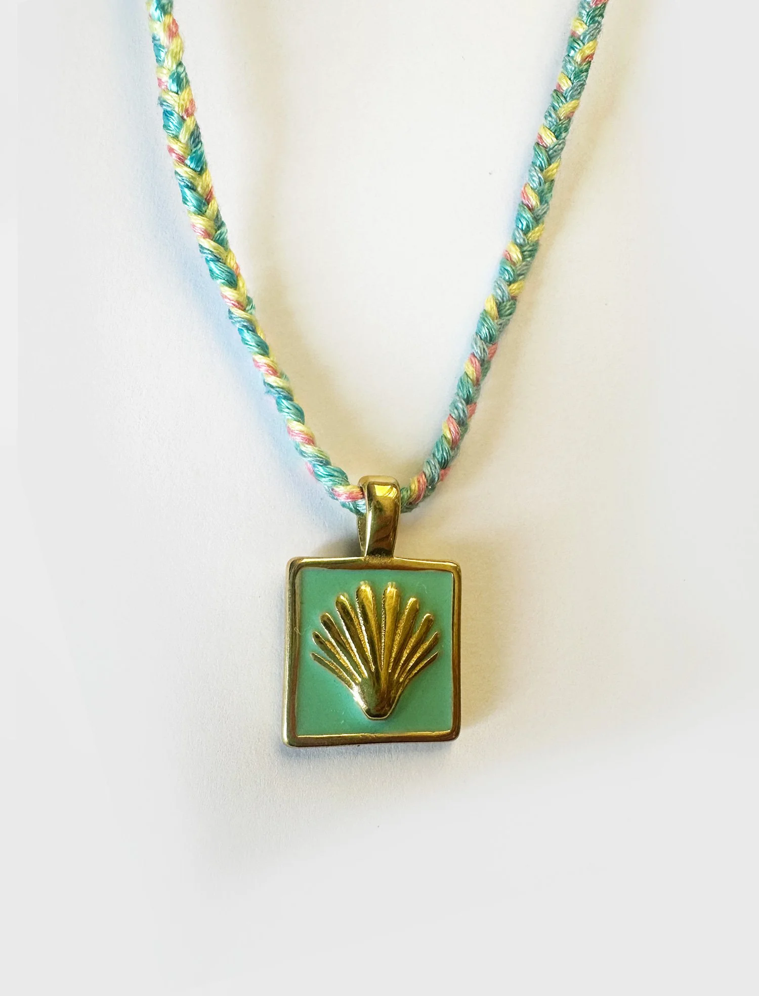 Candy-Shell-Cord-Necklace-2.jpg