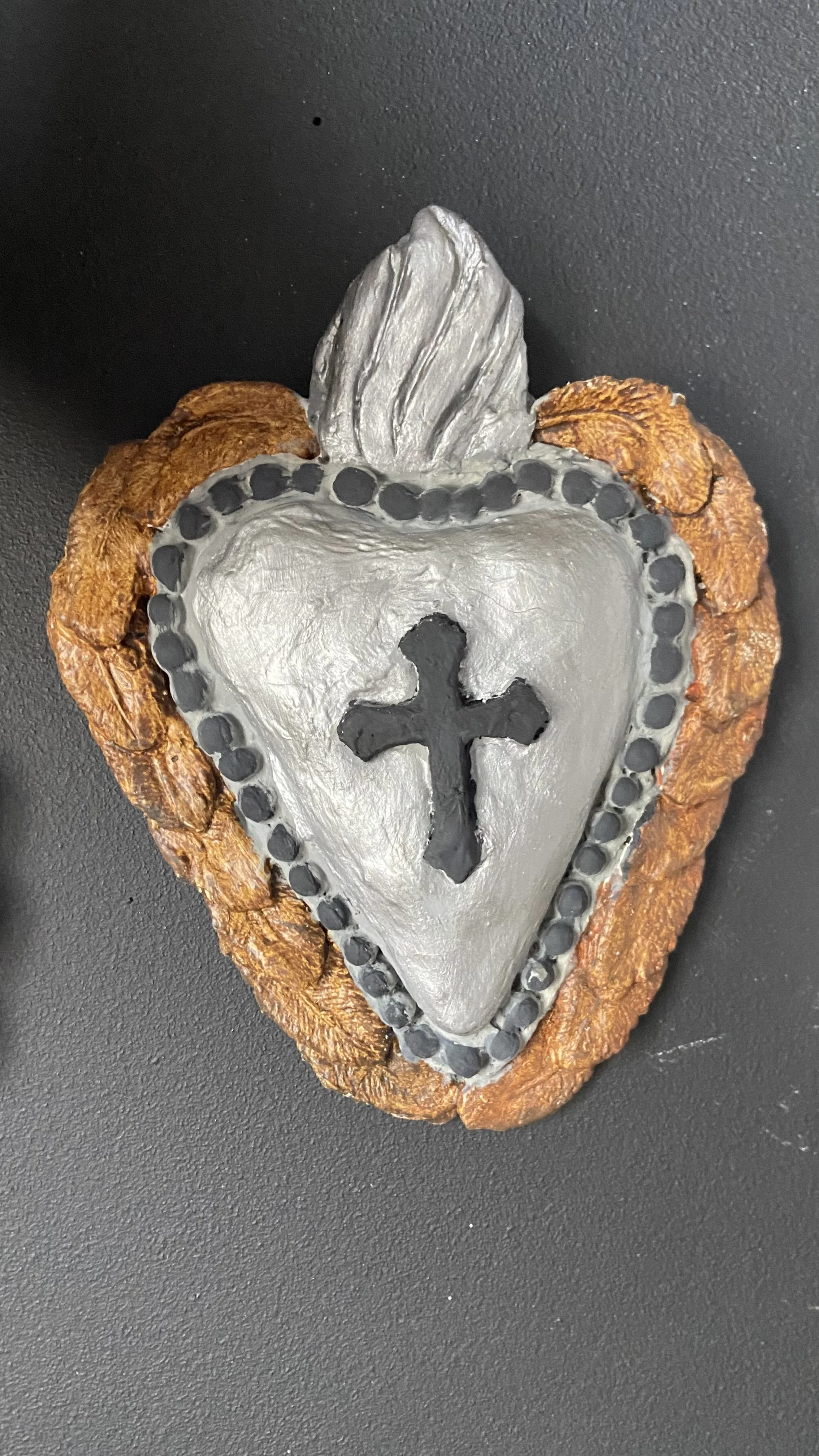 Rustic Sacred Heart Wall Decor