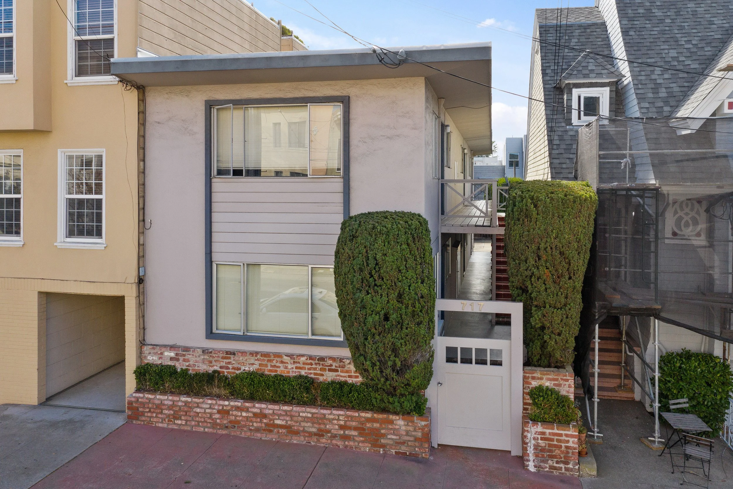 717 6th Avenue