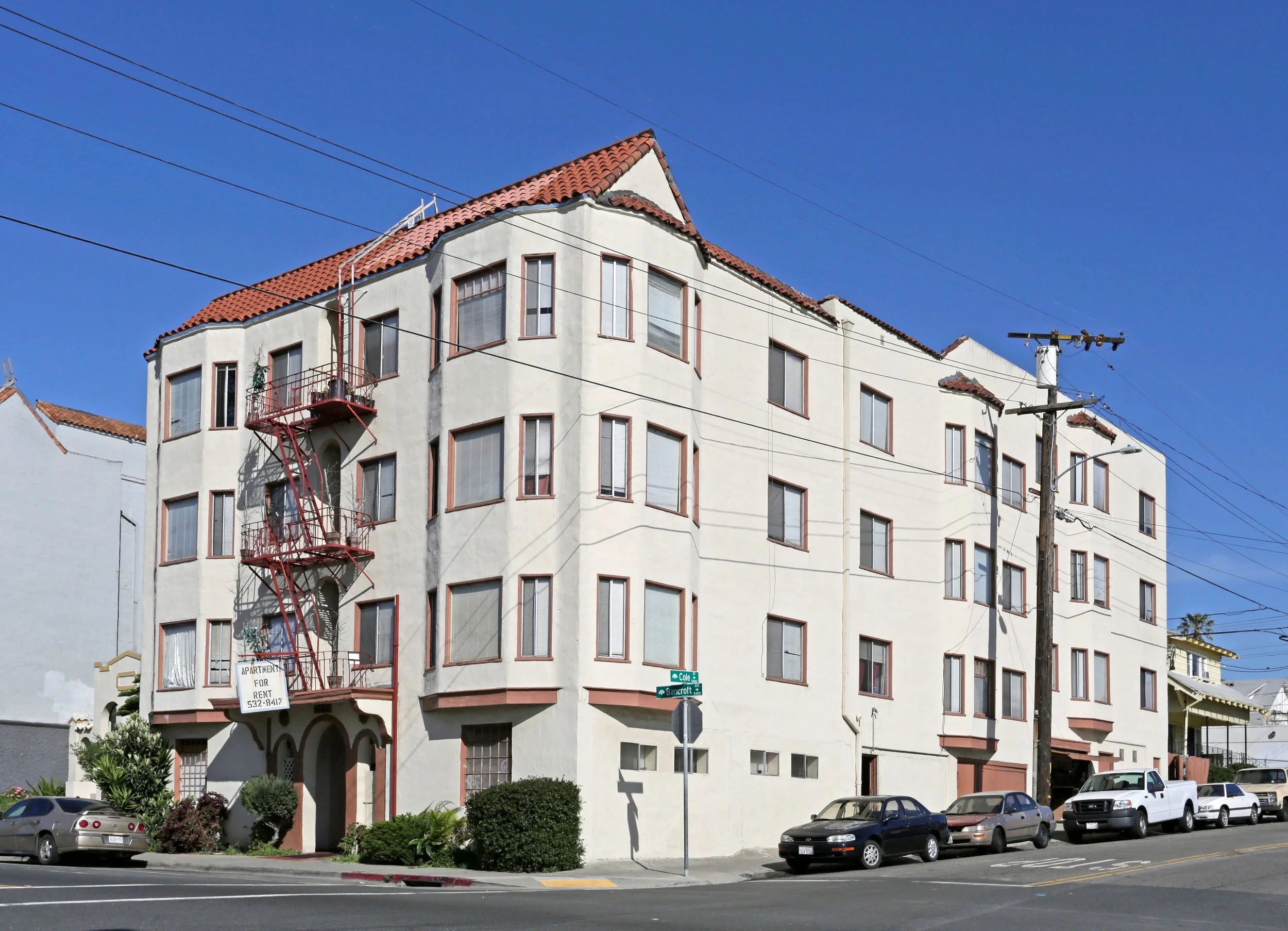 5460 Bancroft Avenue
