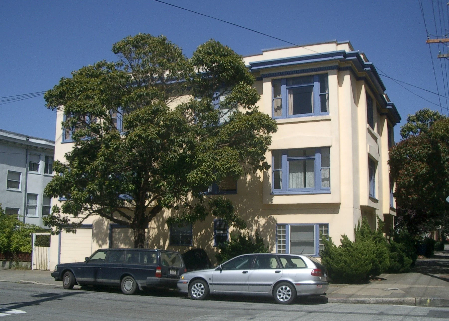 2548 Fulton Street