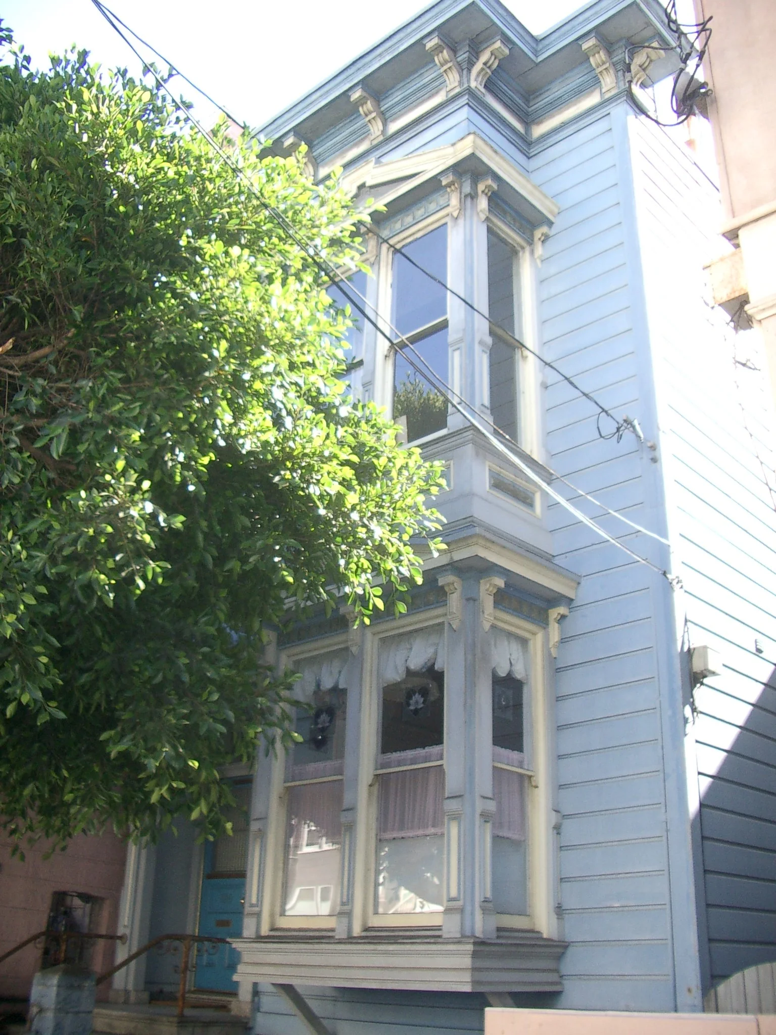 969 Oak Street