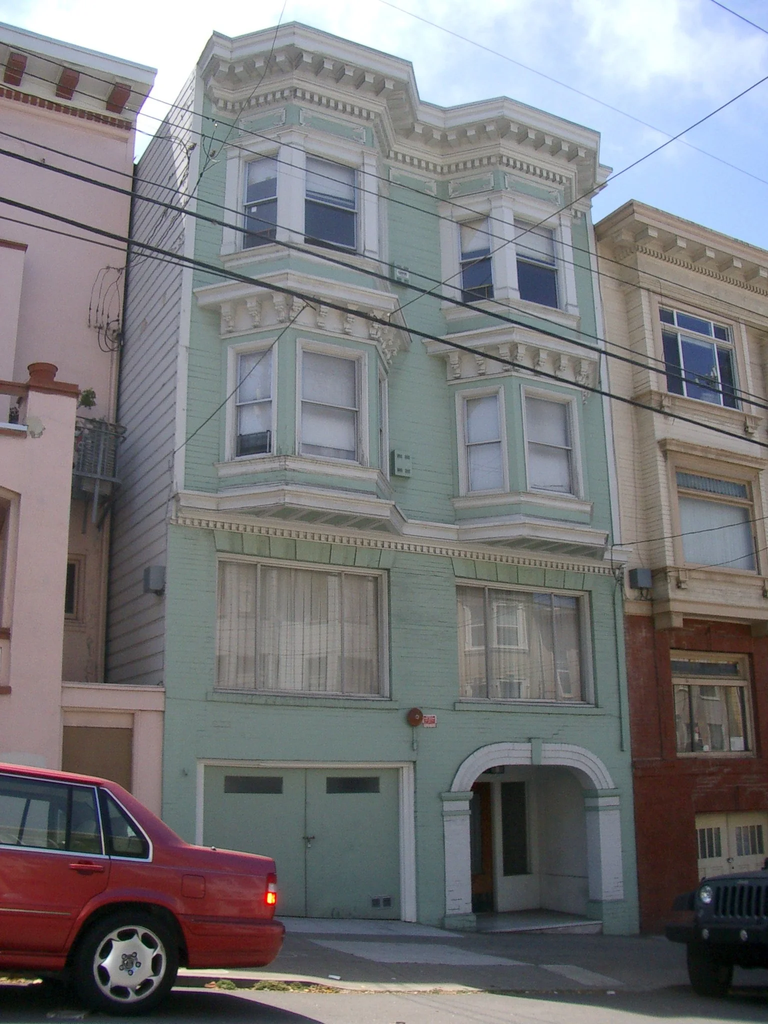 1439 Leavenworth Street