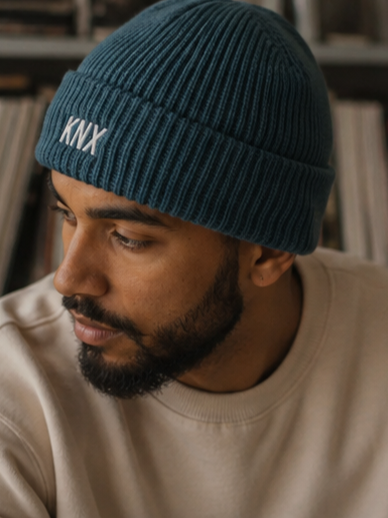 Fisherman+beanie+lifestyle+shot.png