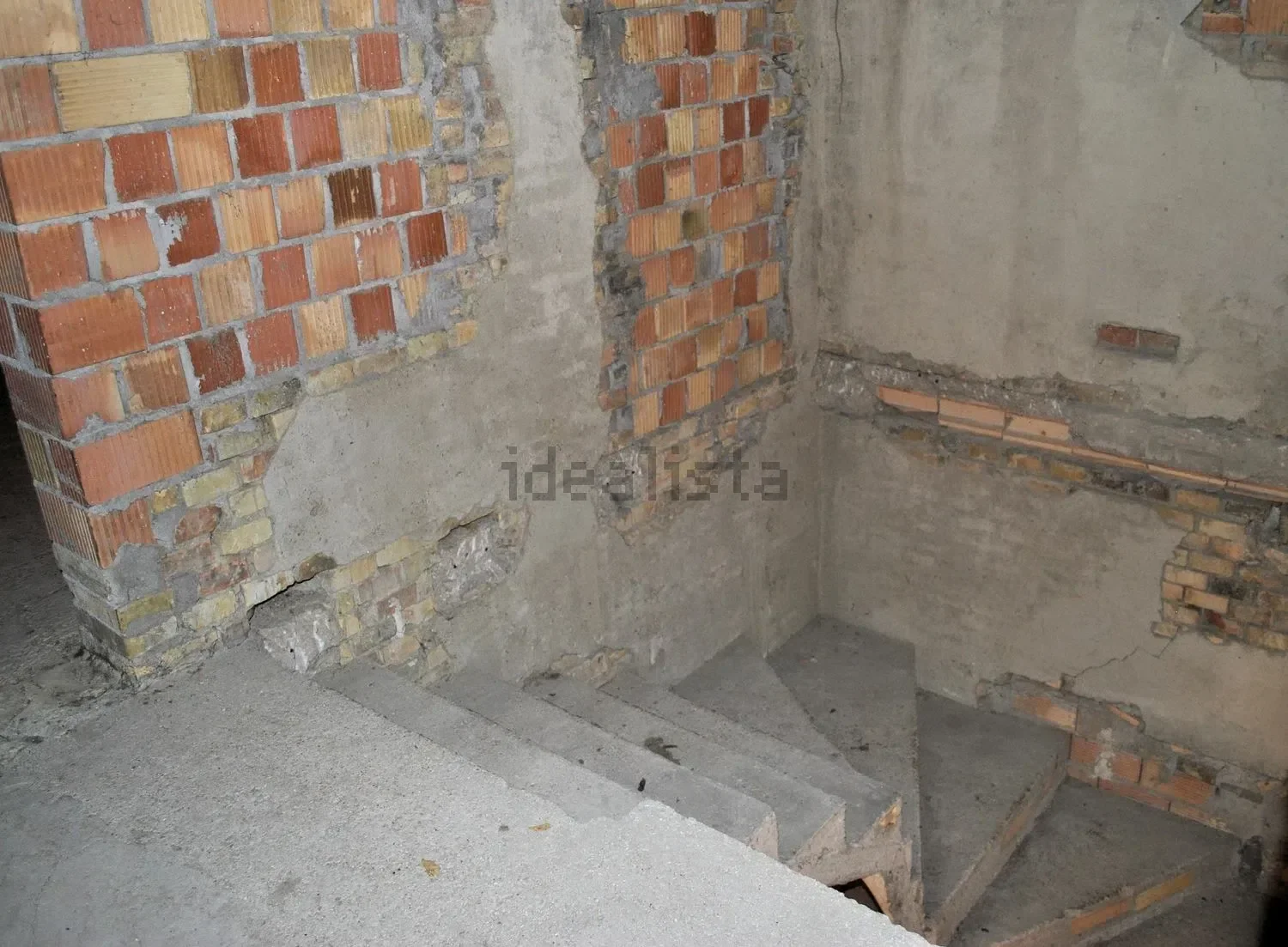 720791473.webp