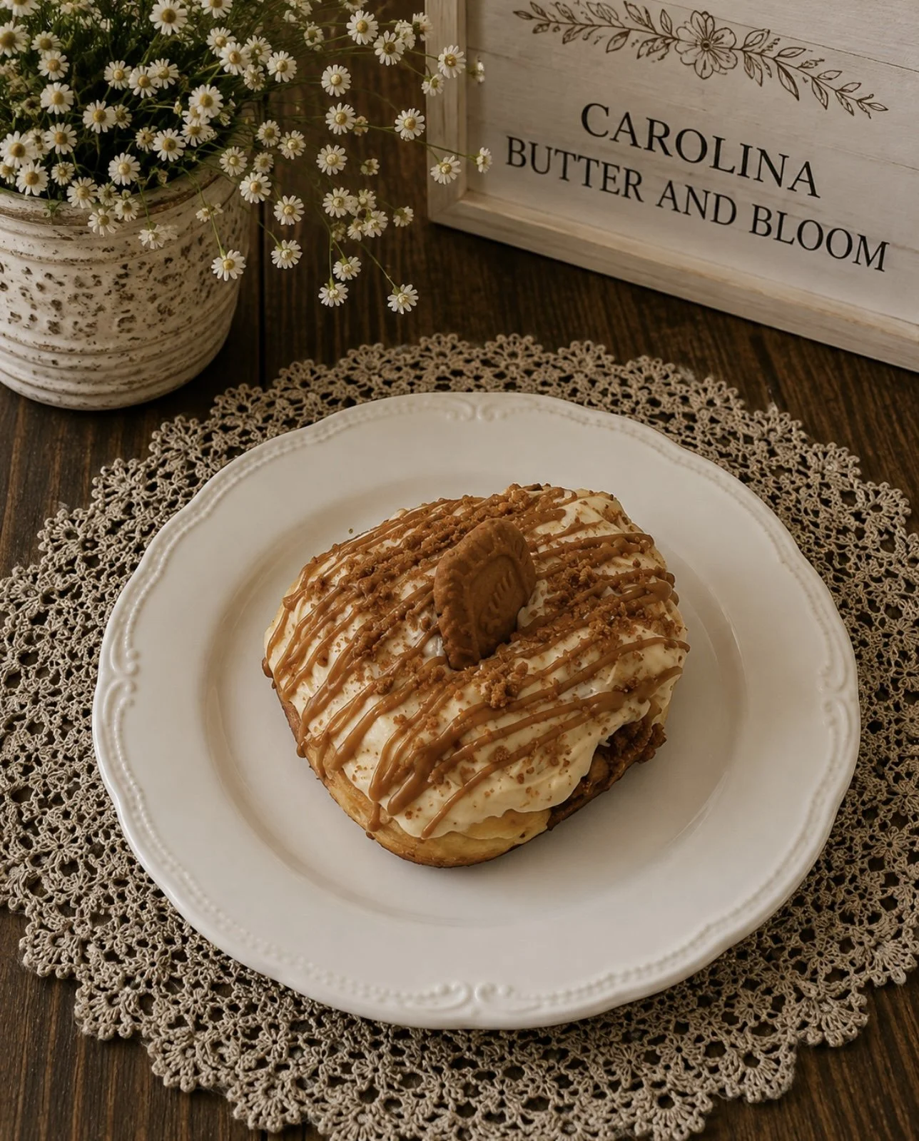 Cookie Butter Cinnamon Roll 4 Pack