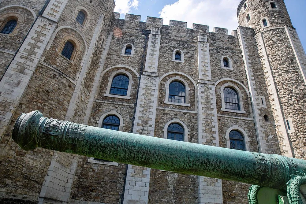 Tower of London cannon (Go To Jail)