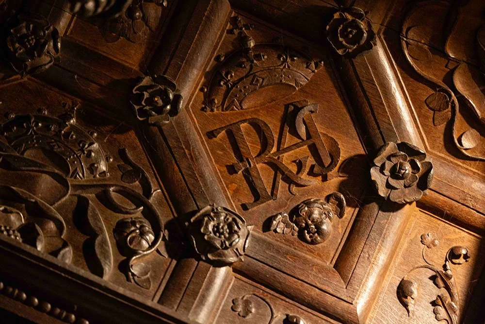 Cipher to Anne Boleyn ("Regina Anna, Sovereign"), King's College Chapel